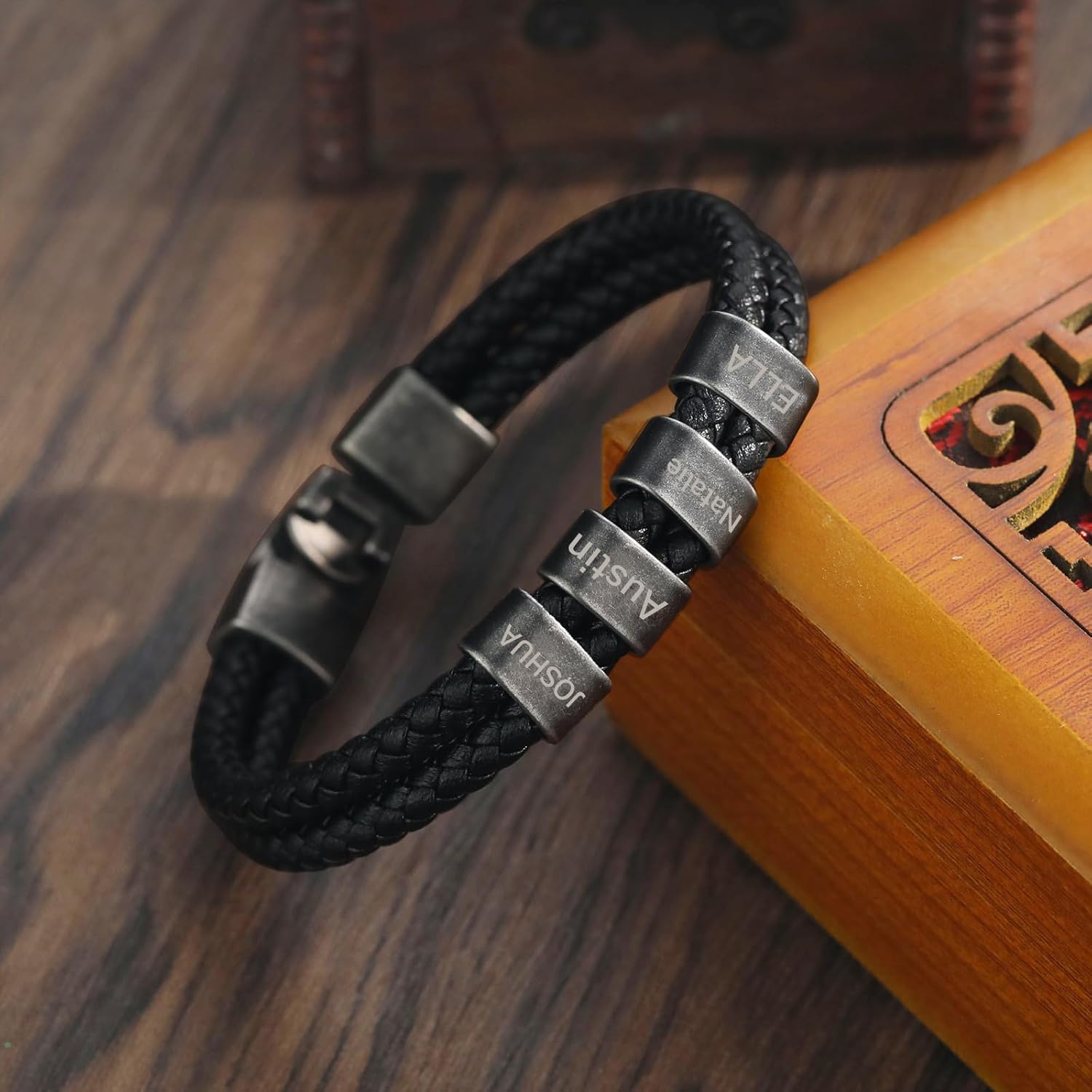 Custom Name Bracelet for Men, Personalized Mens Leather Braceletwith 2-5 Vintage Beads Engraved Family Names Bracelet Customized Fathers Day Christmas Gifts for Dad Husband Grandpa