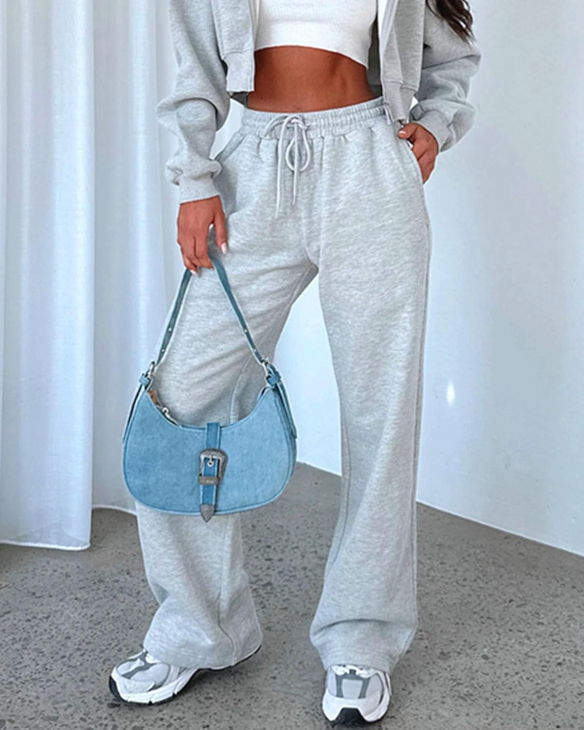 AROGONE Women's Fleece Lined Sweatpants Baggy Straight Wide Leg Drawstring Winter Warm Sweat Pants with Pockets - Image 3