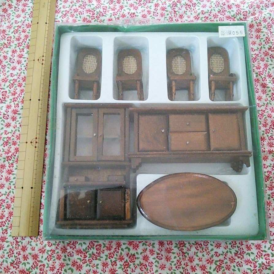 木製　ドールハウス　ミニチュア家具　セット　アンティーク調　ダイニング Amazon.co.jp: 木製 ドールハウス ミニチュア家具 セット