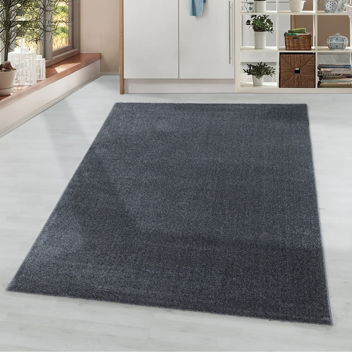 Tapis de couloir design gris 80x250 cm aux finitions soignées