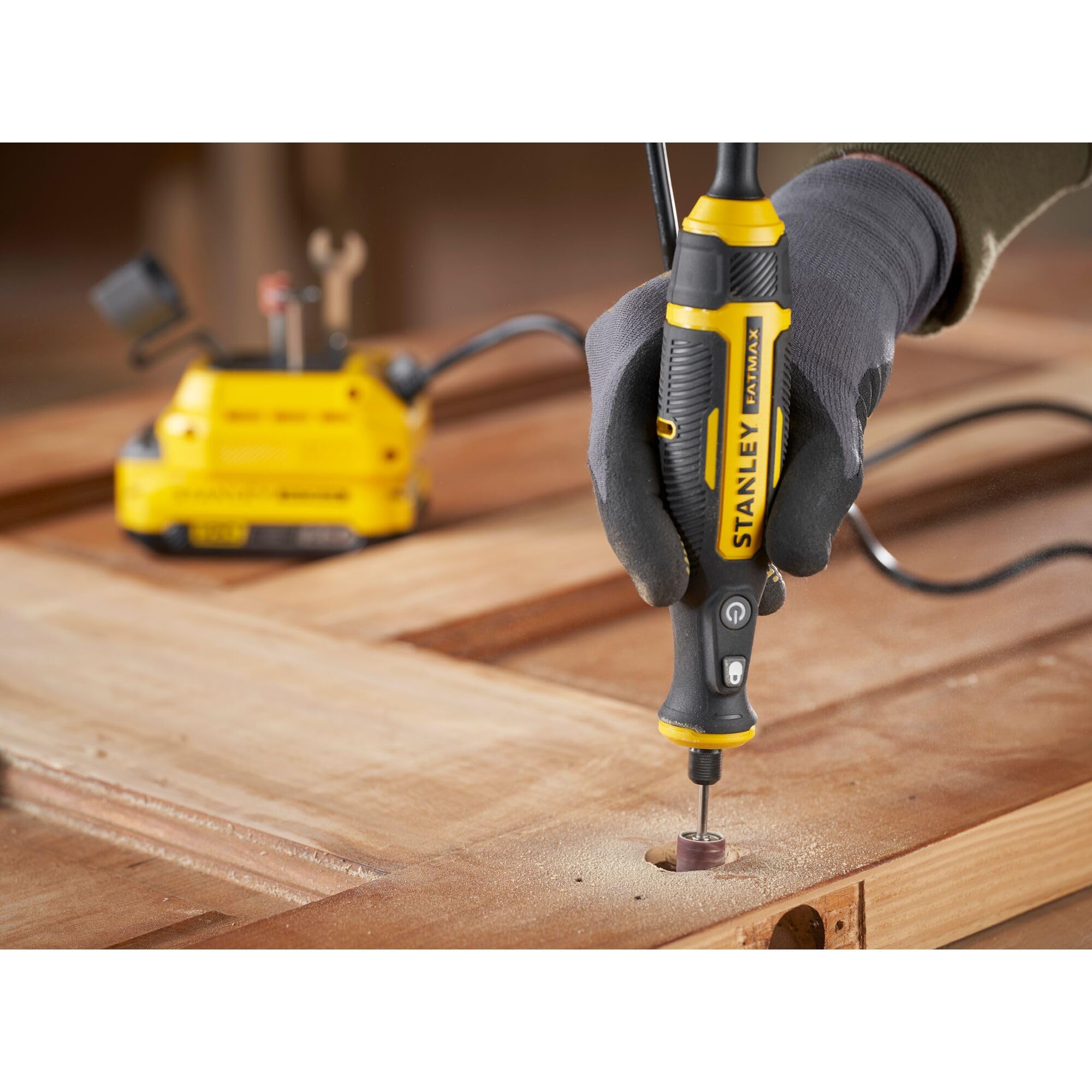 Stanley Mini-herramienta V20 Li-ION 18V, velocidad Variable 6.700-34.000 RPM, pinza universal de 3.2 mm, longitud cable 120 cm. Sin batería/cargador para profesionales y manitas