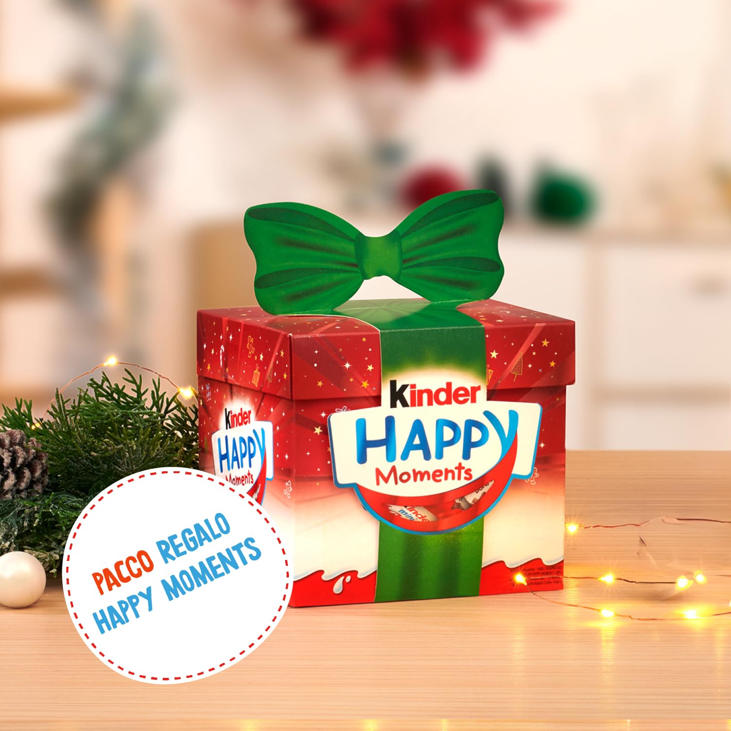 Kinder Happy Moments Pacco Regalo - 66 Cioccolatini Assortiti Kinder, Mix di Snack Dolci in Formato Mini, Idea Regalo Natale, Confezione Natalizia da 382 gr