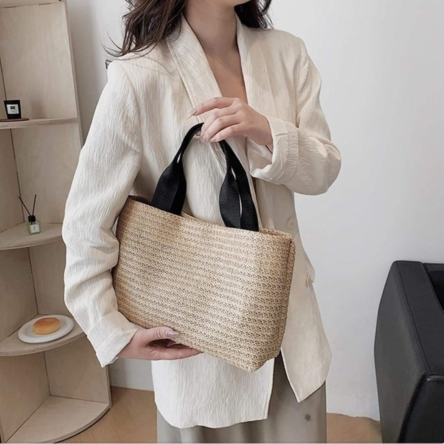 Womens Vintage Woven Straw Handbag with Top Handle Elegant Beach Holiday Bag Casual Large Capacity Fashion Shoulder
