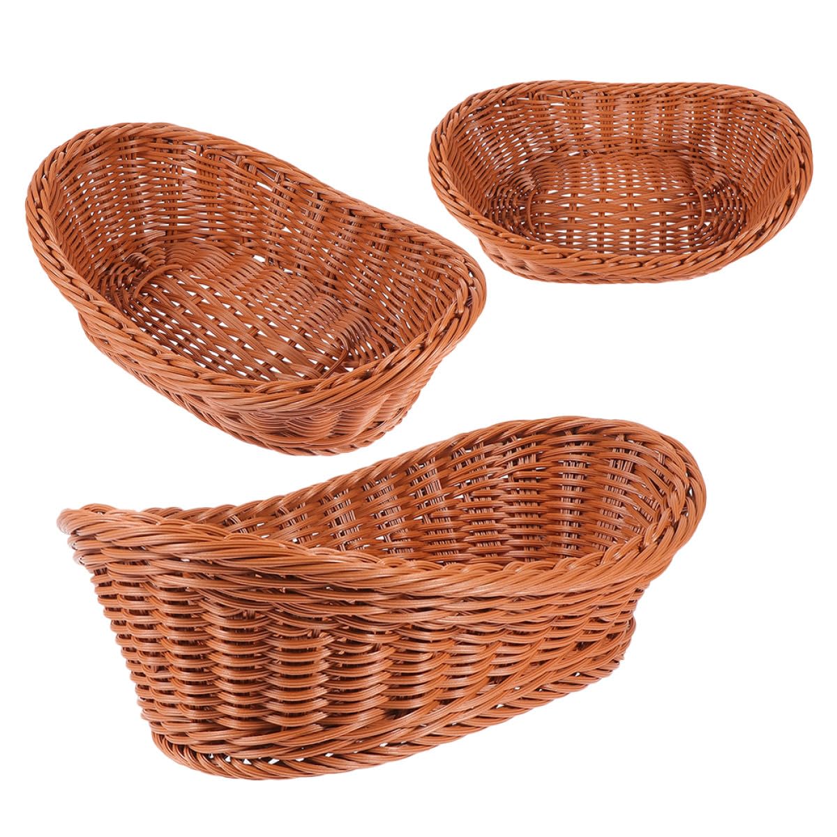 Cestas tejidas ovaladas para pan y fruta en desayunos de cocina elegantes