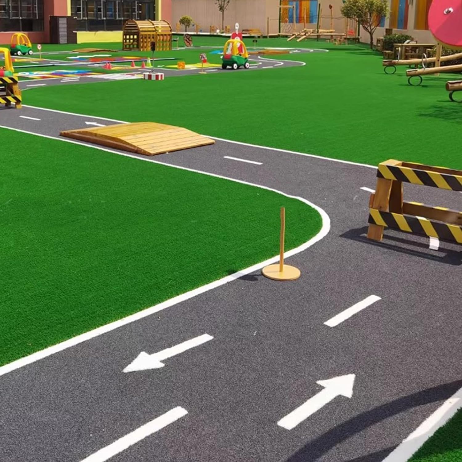 Syntetyczna mata z trawy na patio, place zabaw i do ogrodu, trwały dywanik ze sztucznej murawy (50 x 200 cm) do dekoracji na zewnątrz, na wesela, kształtowanie krajobrazu
