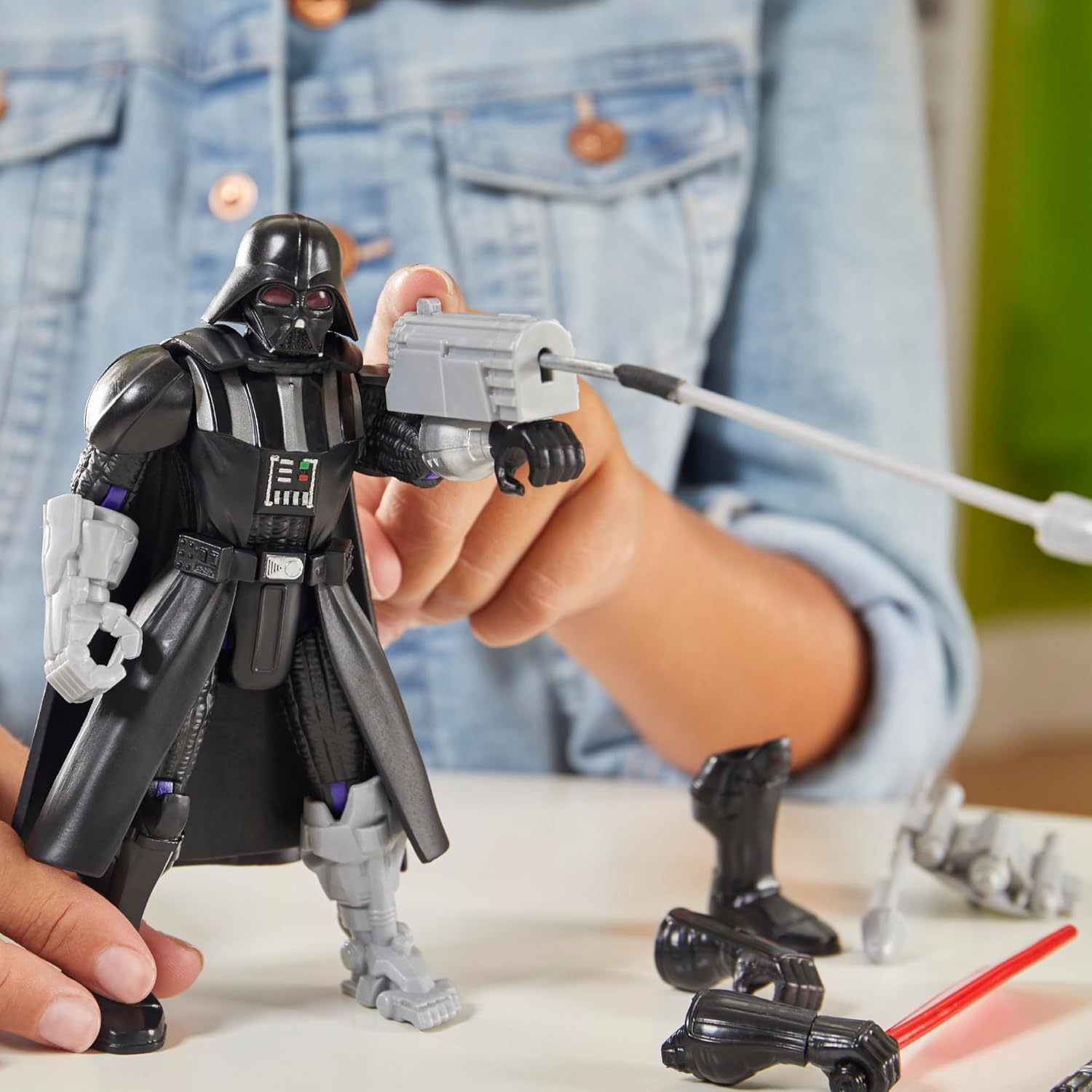 Star Wars MixMashers Darth Vader Customise Mix-and-Match Deluxe Action Figure & Accessories - Image 8