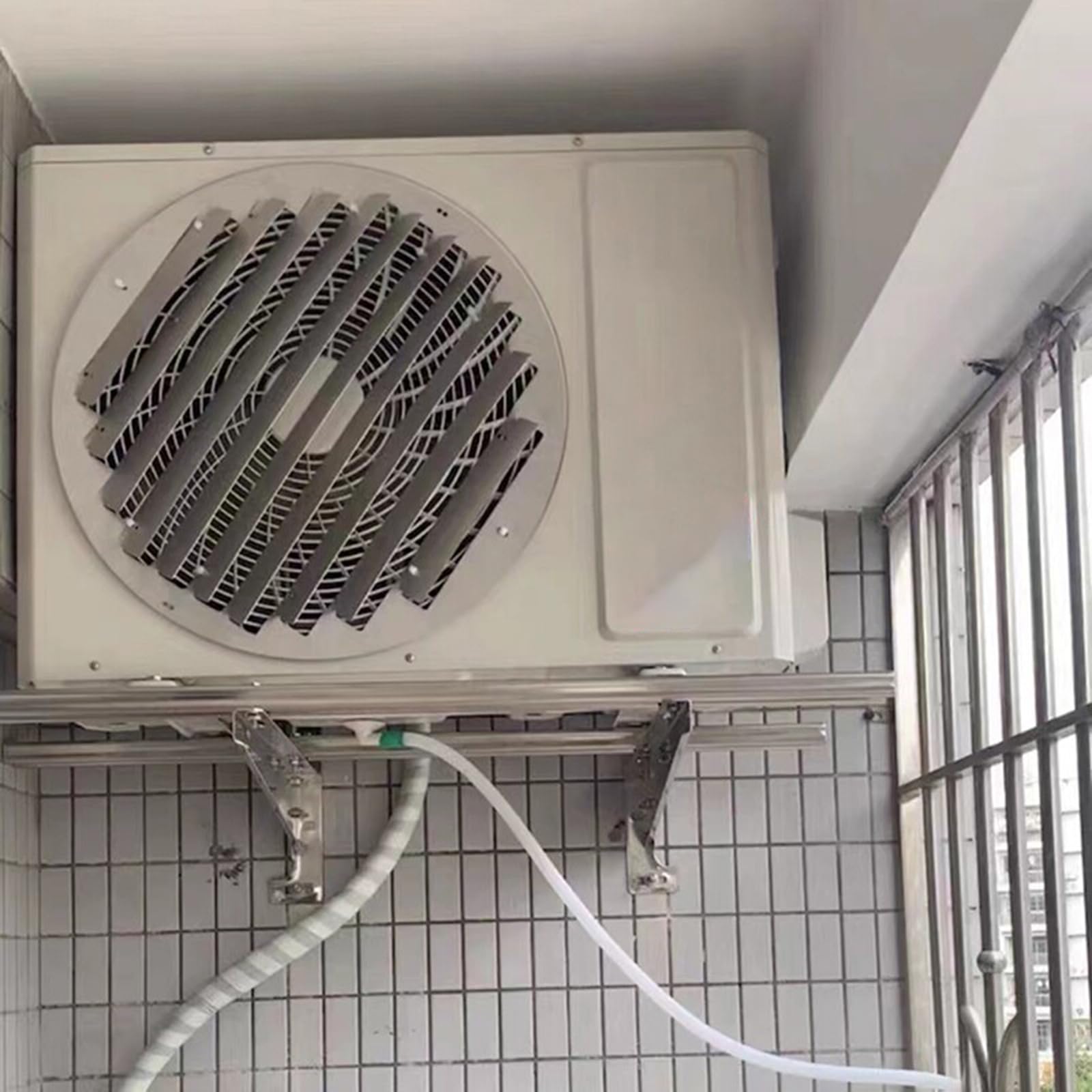 Accesorio de ventilación de aire acondicionado de acero inoxidable para exteriores, mejora la eficiencia del flujo de aire para sistemas HVAC, resistente a la intemperie y diseño duradero, perfecto