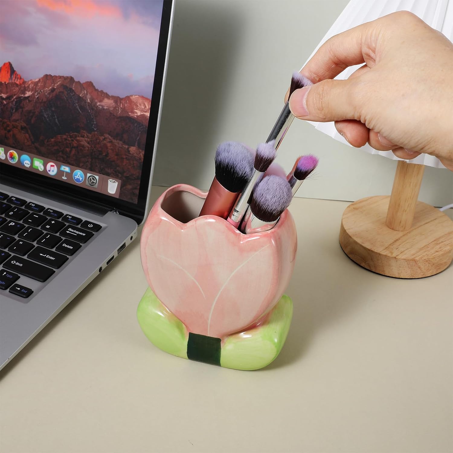 2pcs Pink Pencil Holder for Office Desk Accessories Aesthetic Flower Makeup Brush Organizer Cute Tulips Home Decor Birthday Gifts for Women Vanity Toothbrush Holder Kawaii Office Oragnizer