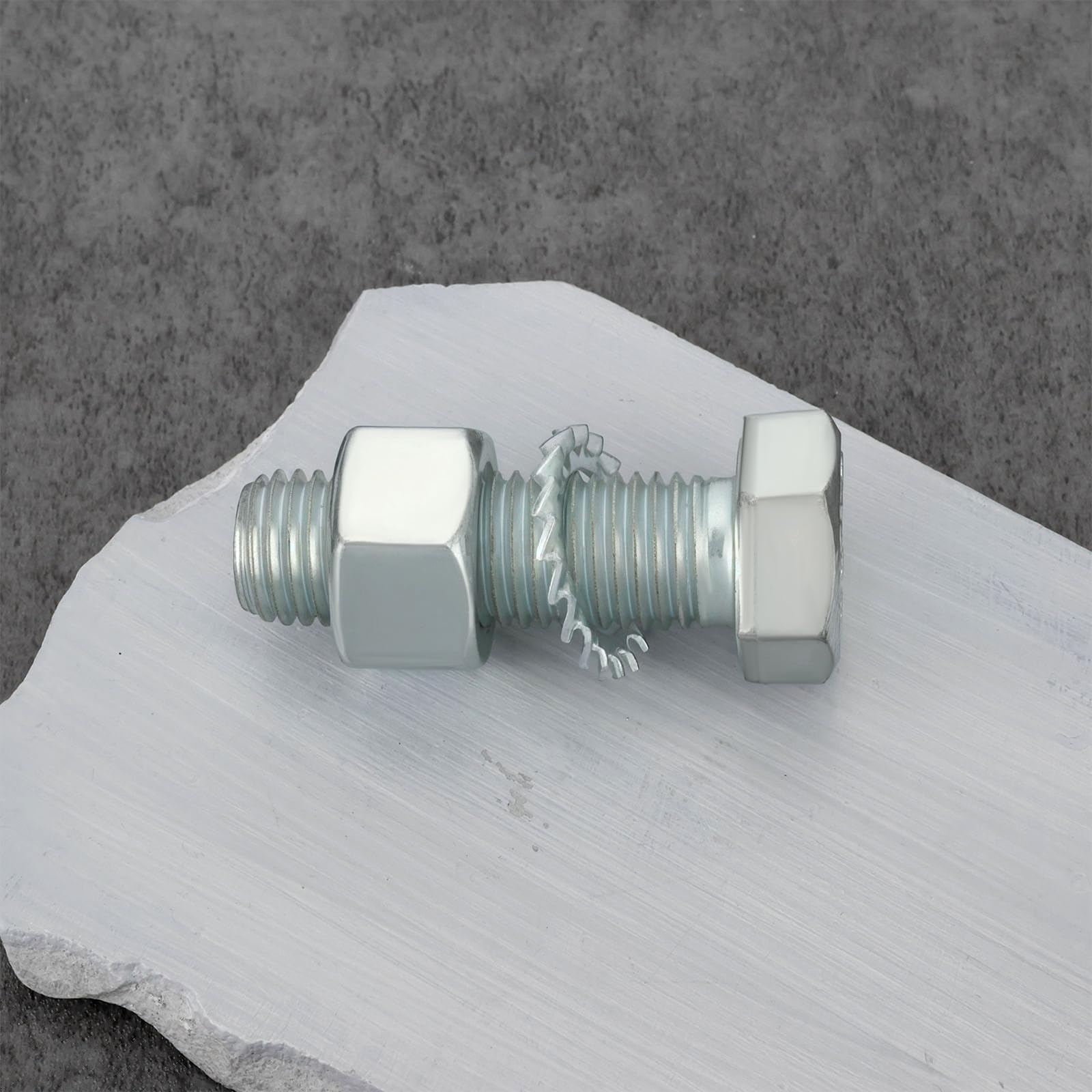 SG Store 4 Pezzi Kit Di Bulloni E Dadi Per Gancio Di Traino M16 X 50 Mm Grado 8.8 Rondelle Per Accessori Di Traino Per Attacco Rimorchio