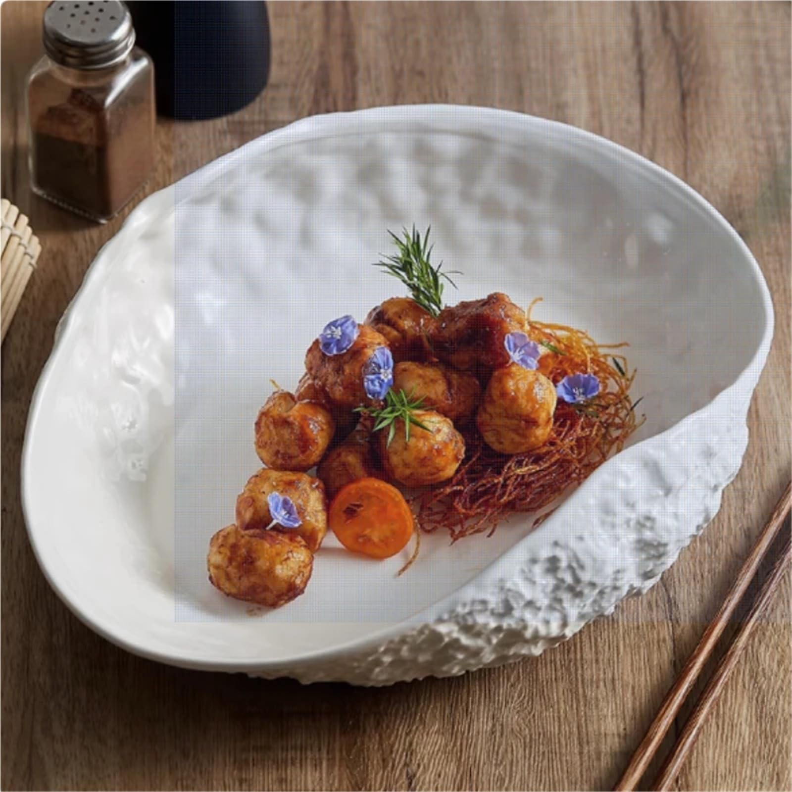 Piatto in ceramica a forma di conchiglia con motivo a roccia e finiture dorate, for pesce al vapore, zuppe, macedonia e dessert(A-L)