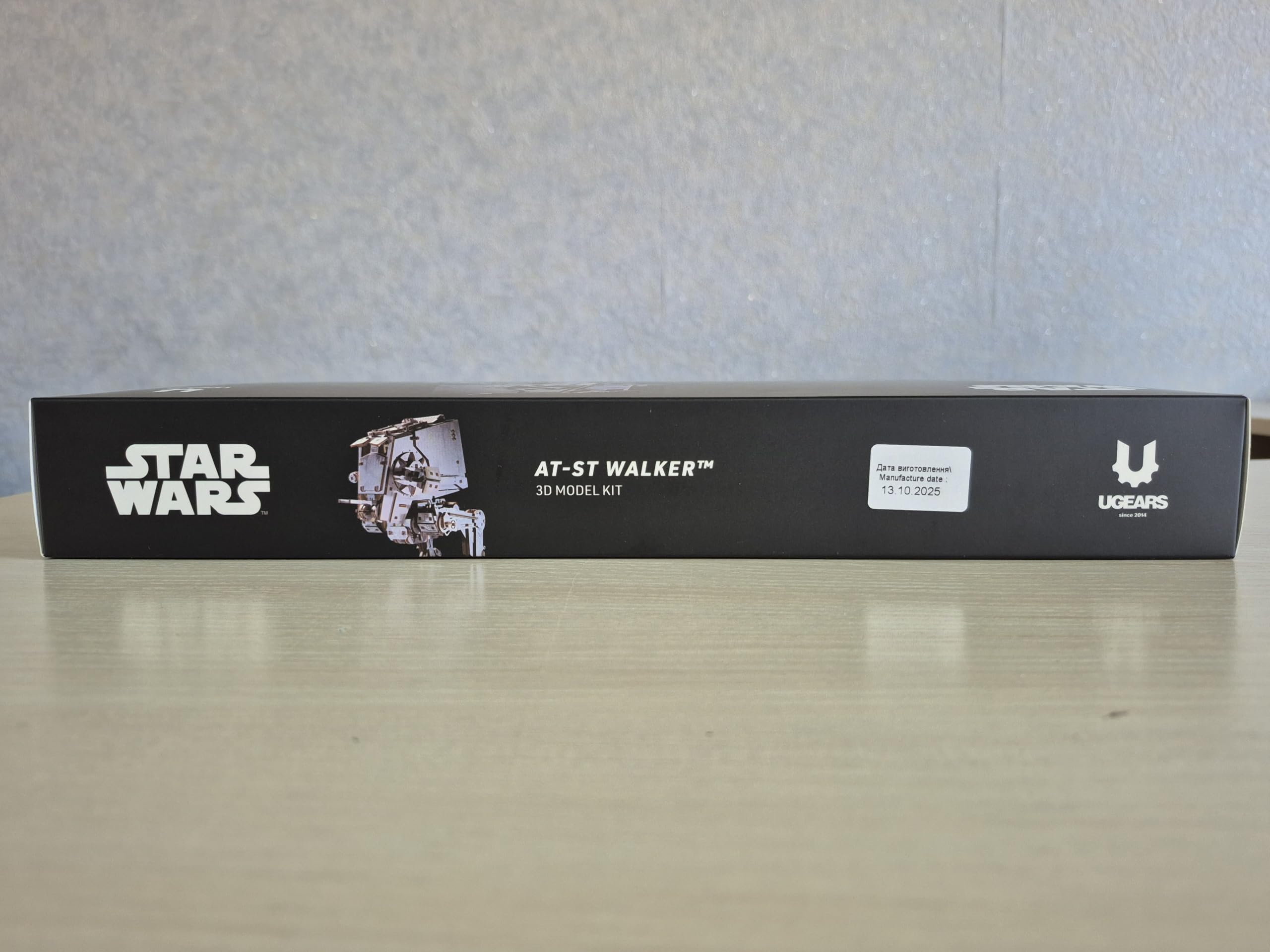 UGEARS Star Wars™ AT-ST Walker™ Puzzle 3D – Drewniane Modele do Składania – Puzzle Drewniane dla Dorosłych – Mechaniczny Model Kroczący Star Wars DIY – 370 Elementów