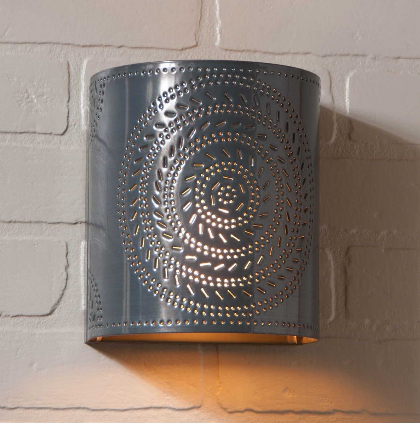 Chisel Sconce Light in Country Tin