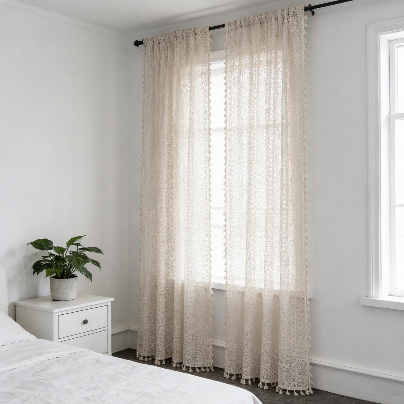 Lot de 2 rideaux bohèmes au crochet en coton style rustique vintage avec pompon, 150 x 160 cm, beige, pour salon, chambre à coucher, extérieur (beige-1)