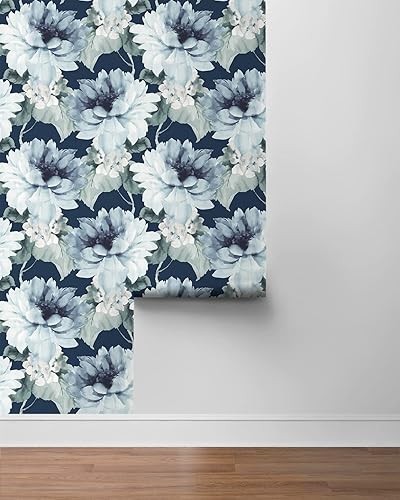 Miniatura 7 de NextWall Harry  Grace - Papel tapiz floral de acuarela para despegar y pegar azul marino y verde pizarra