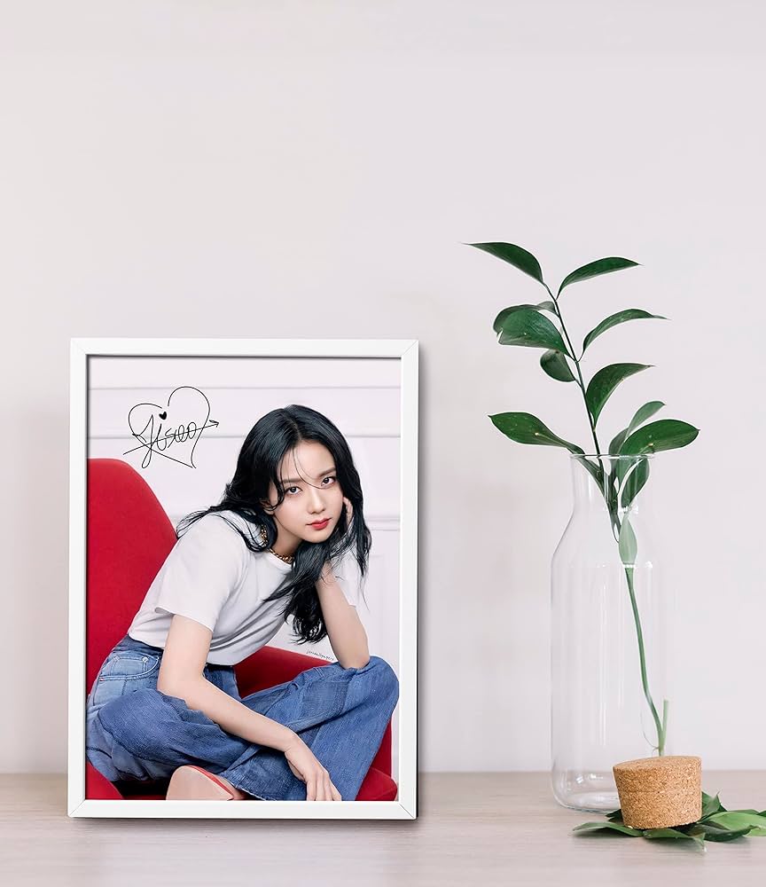 SINCE 7 STORE Blackpink Jisoo Framed Poster (8x12 inches) for