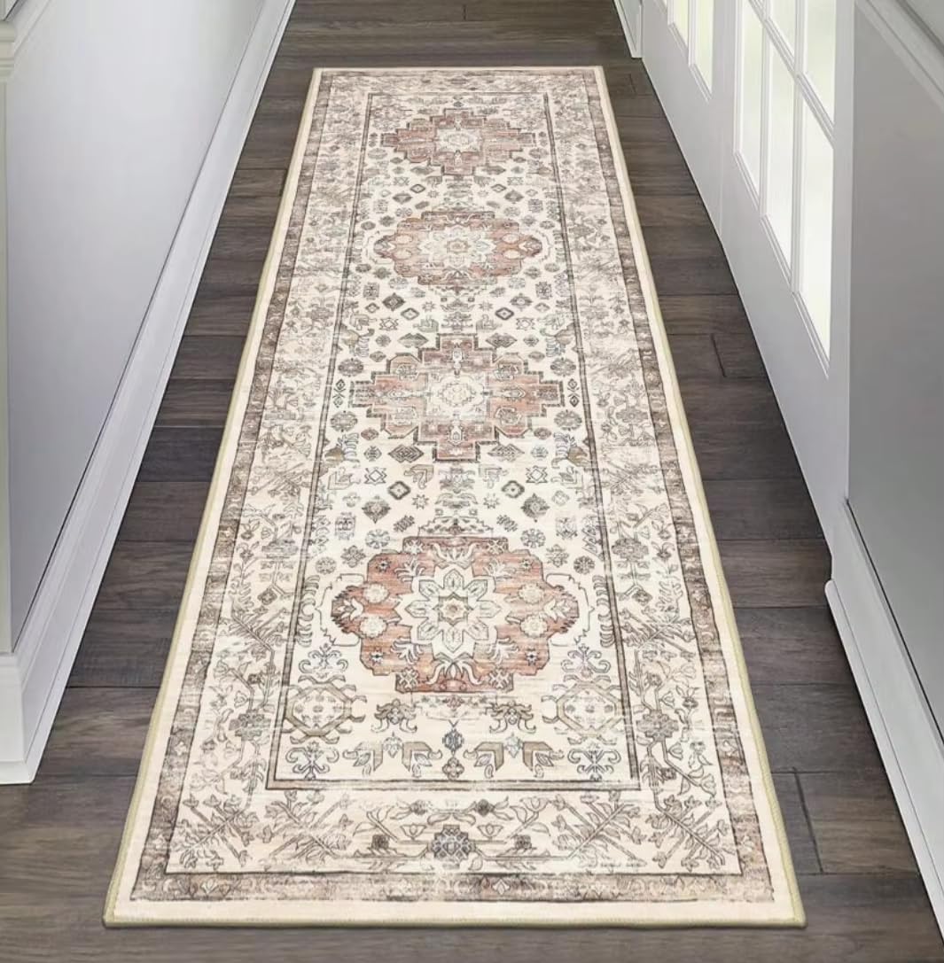 Alfombra duradera evita resbalones en pasillo con diseño retro floral