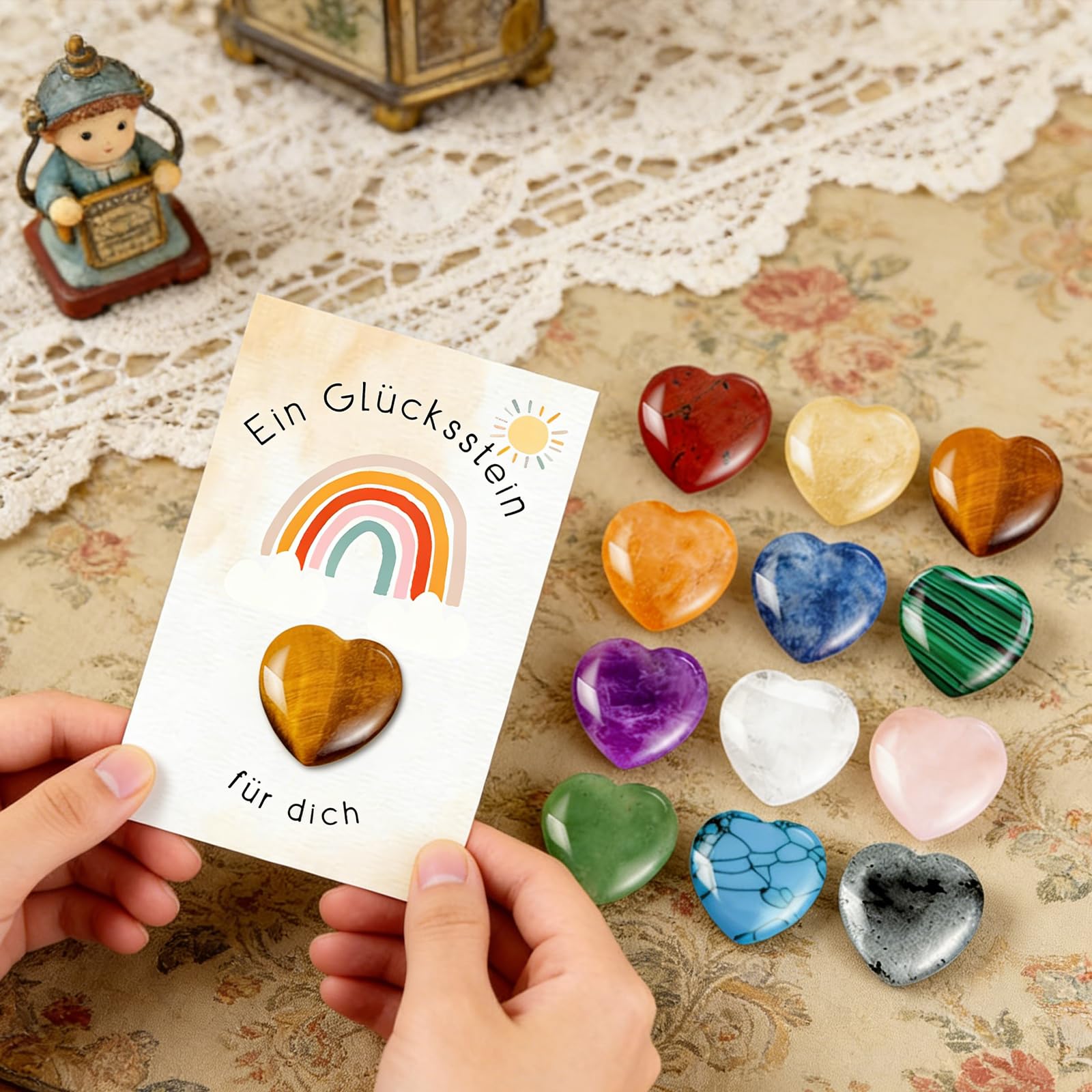 12 Glückssteine Set - Mitgebsel Kindergeburtstag Kleine Geschenke für Kinder mit 12 Herzsteinen & Regenbogenkarten, Mitbringsel für Jungen & Mädchen ab 5 Jahren