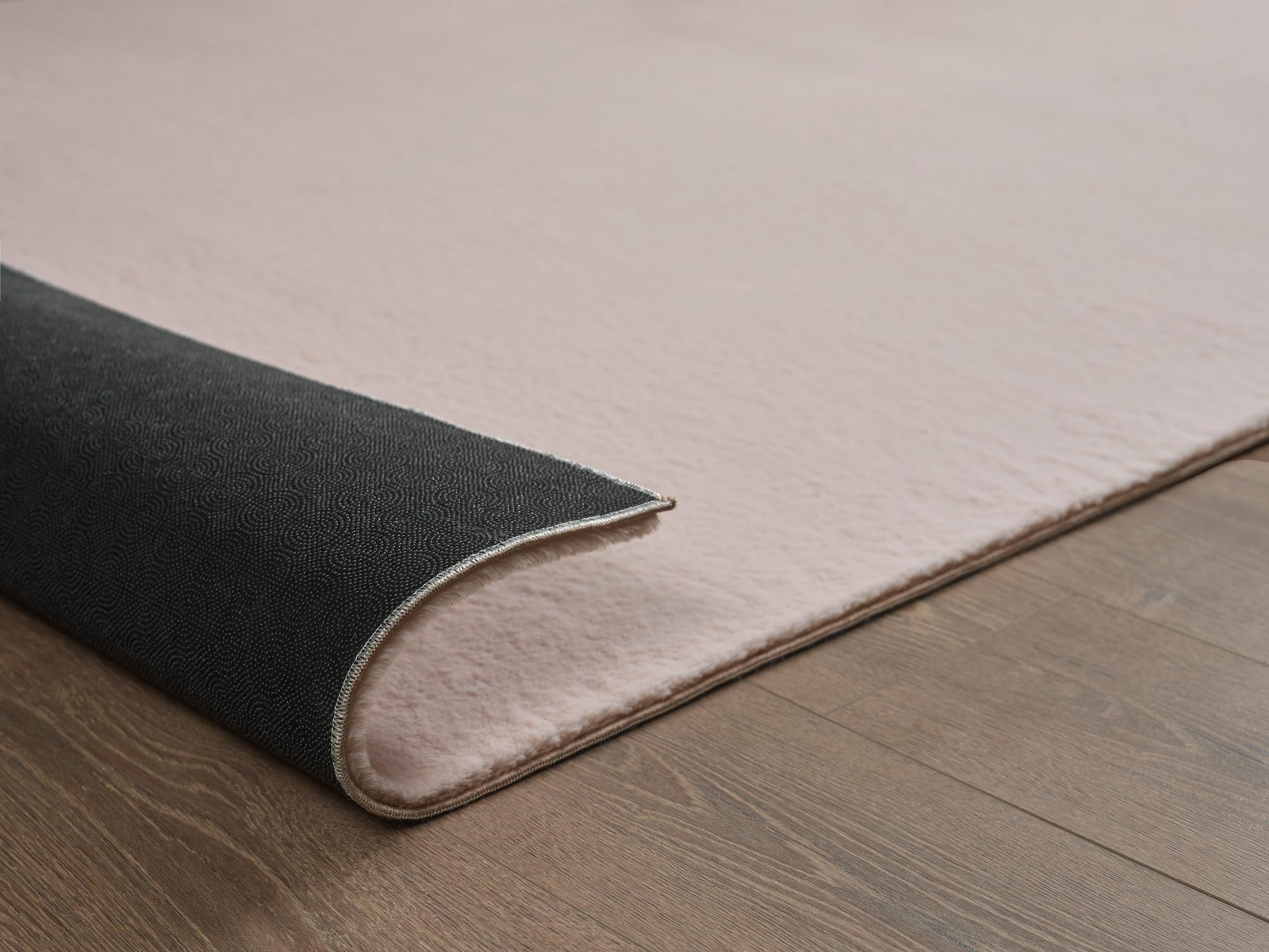 the carpet Cosy – Kuscheliger Fellteppich, Weich & Elegant, Waschbar und Für Fußbodenheizung Geeignet, Öko-Tex Zertifiziert, Hochwertiger Kunstfell Teppich, Rosa, 160 x 220 cm