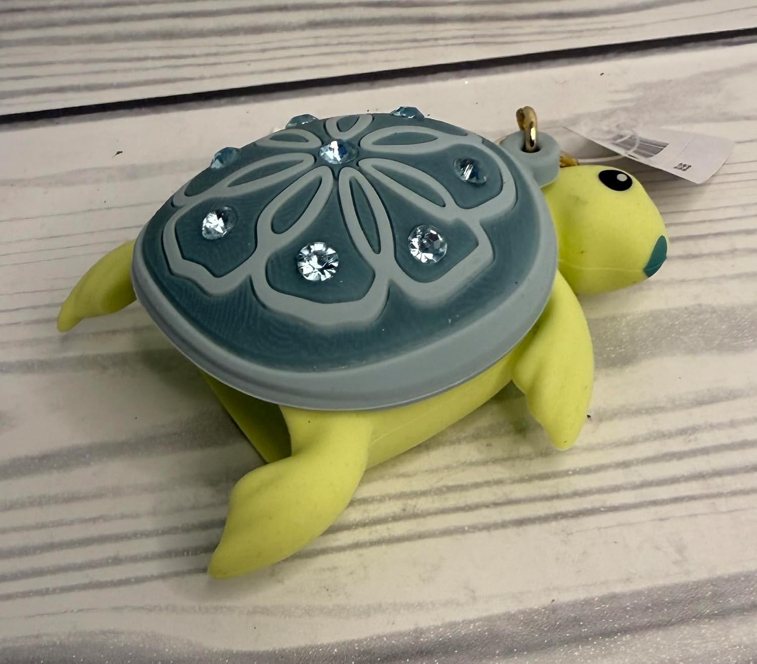 Bath and Body Works Sea Turtle With Gemstones Pocketbac Hand Sanitzer Holder
