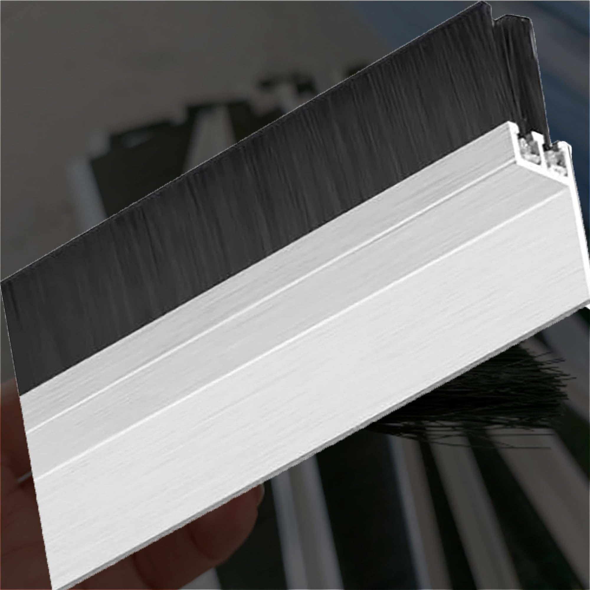 Brosse bas de porte en aluminium 110mm | Joint d'étanchéité industriel
