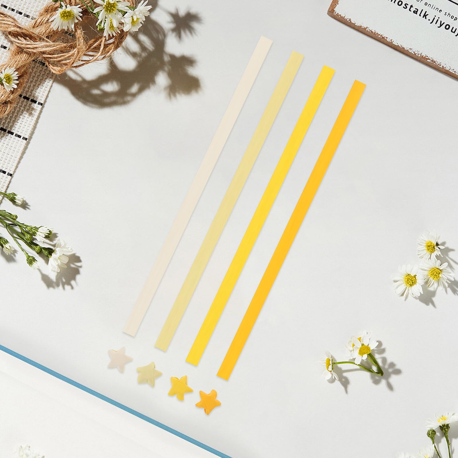 Gelbe Origami Sternenpapierstreifen aus Papier 5400 Stück