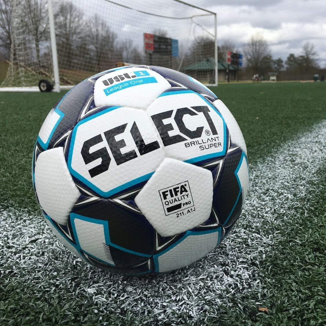 Select Brillant Super Soccer Ball Naia V17 Size 5 Amazon Co Uk Sports Outdoors