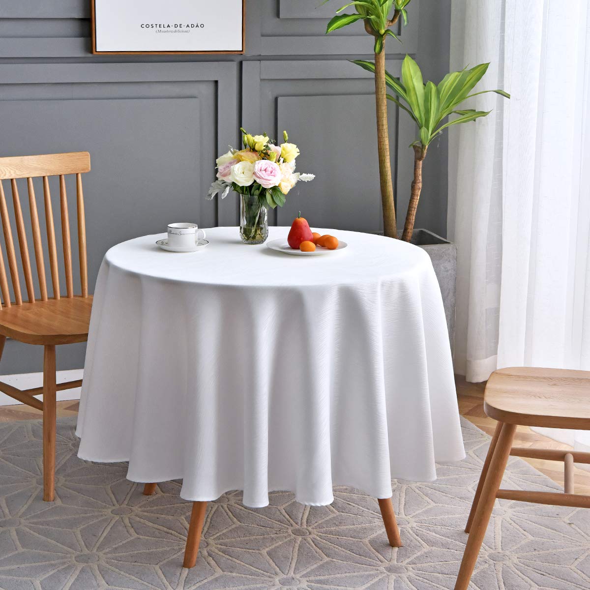 Maxmill Jacquard Round Table Cloth Swirl Pattern Waterproof Antiwrinkle Heavy Weight Soft Tablecloths for Circular Table C...