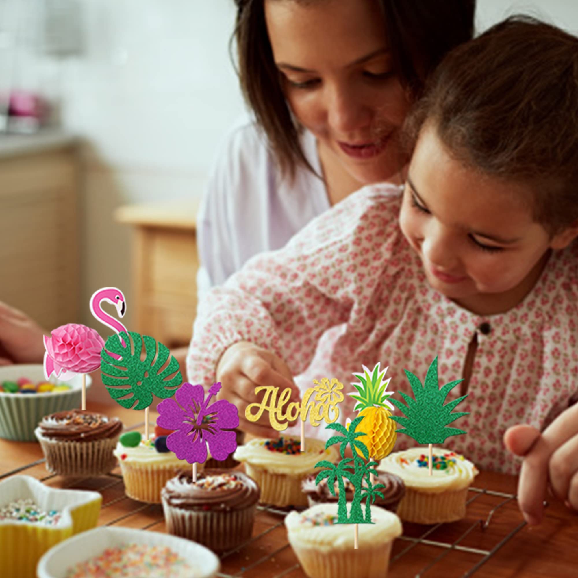 KINBOM 48 Stuzzicadenti Hawaiani per Bevande Toppers Cupcake Stecchini Estivi Spiaggia Topper per Cupcake Decorativi Tropicali con Fenicottero Ananas Foglie di Palma Forniture per Feste (6 Stili
