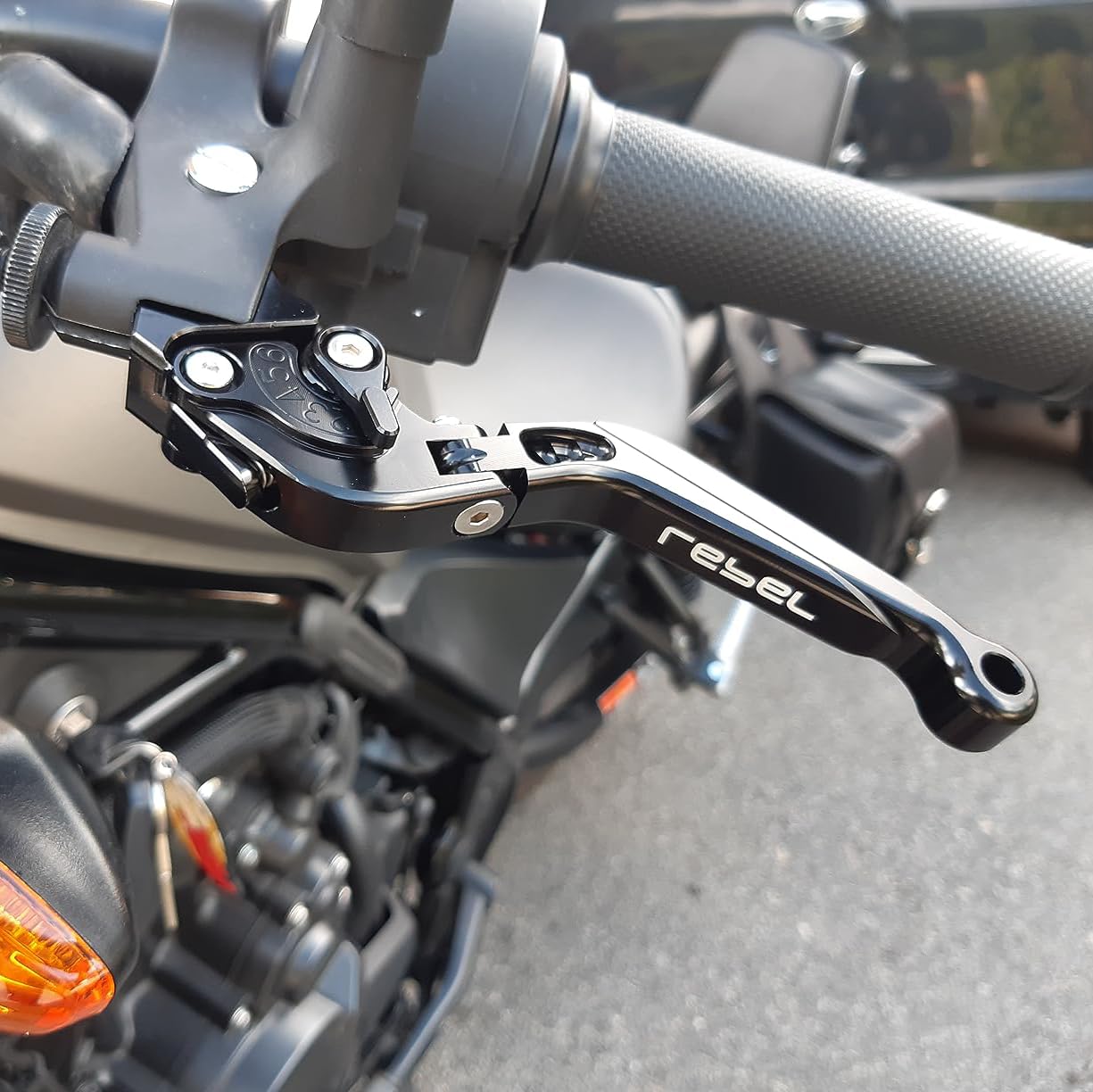 Leva del freno retrattile pieghevole Leva della frizione per Ducati Scrambler 800 icon/Next-Gen 2019-2023, Realizzato in lega di alluminio CNC (Black)