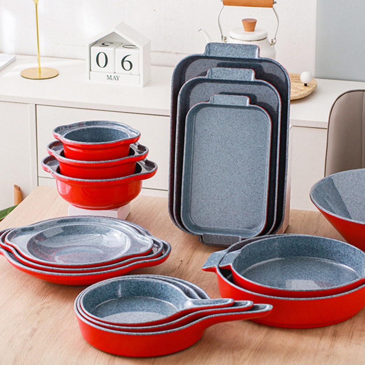 Red Melamine Home Food Plate Heat Insulation and Reusable Feature, round Serving Plate for Seafood and Casual Dining, Simple Design Smooth Surface
