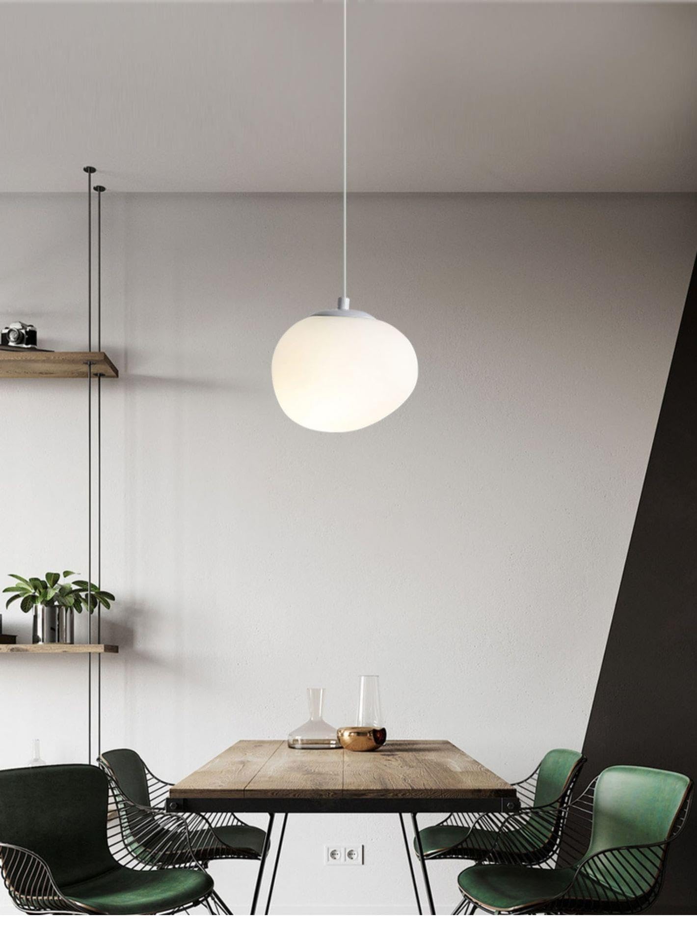 Lampada a sospensione creativa nordica ciottolo, paralume PE minimalista