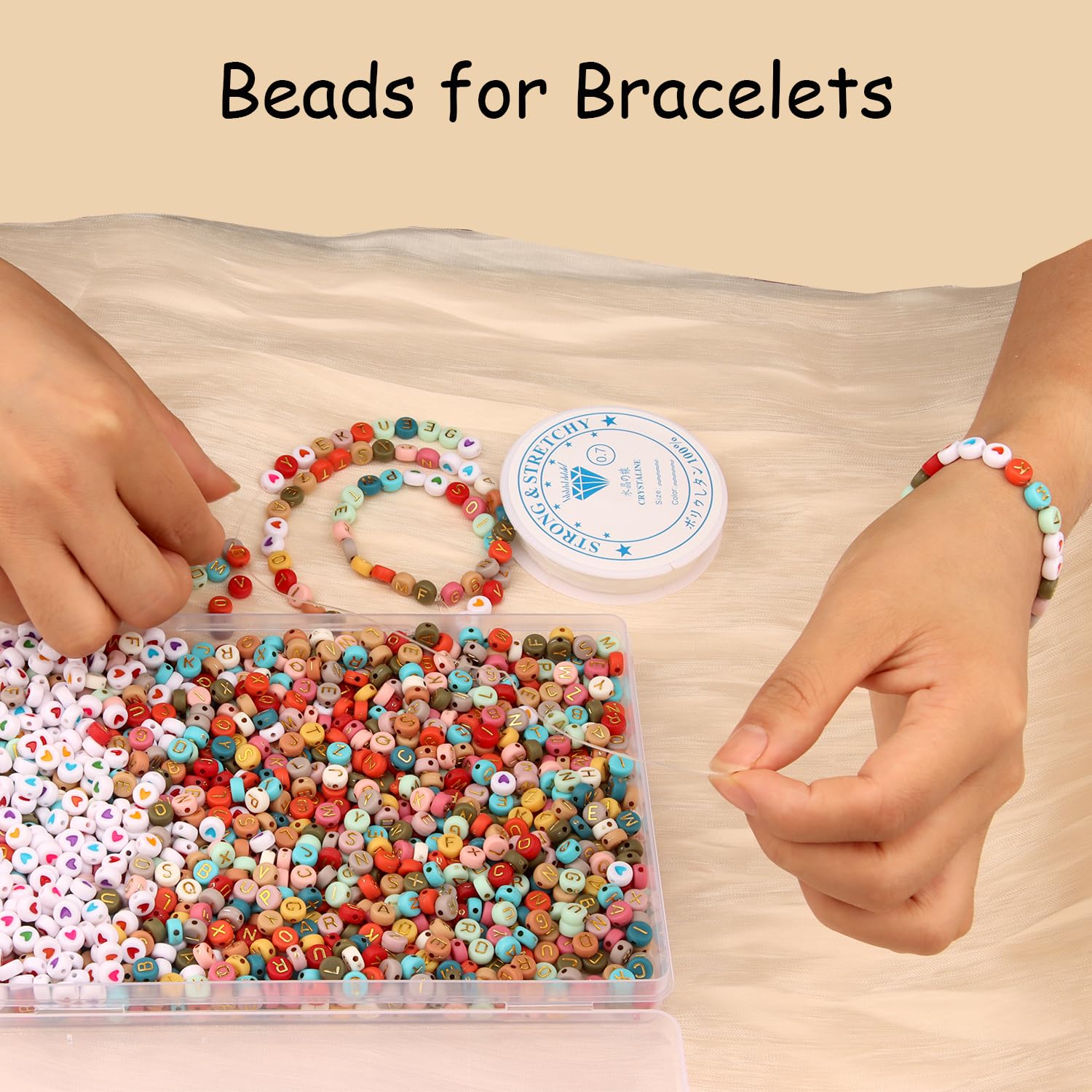 TOAOB 1440 Pezzi Perline Lettere per Braccialetti 4x7 mm Colorato Rotondo Acrilico Alfabeto Perle Beads e 15M Filo Elastico per Collane Bigiotteria Gioielli Fai da Te Phone Catene Portachiavi