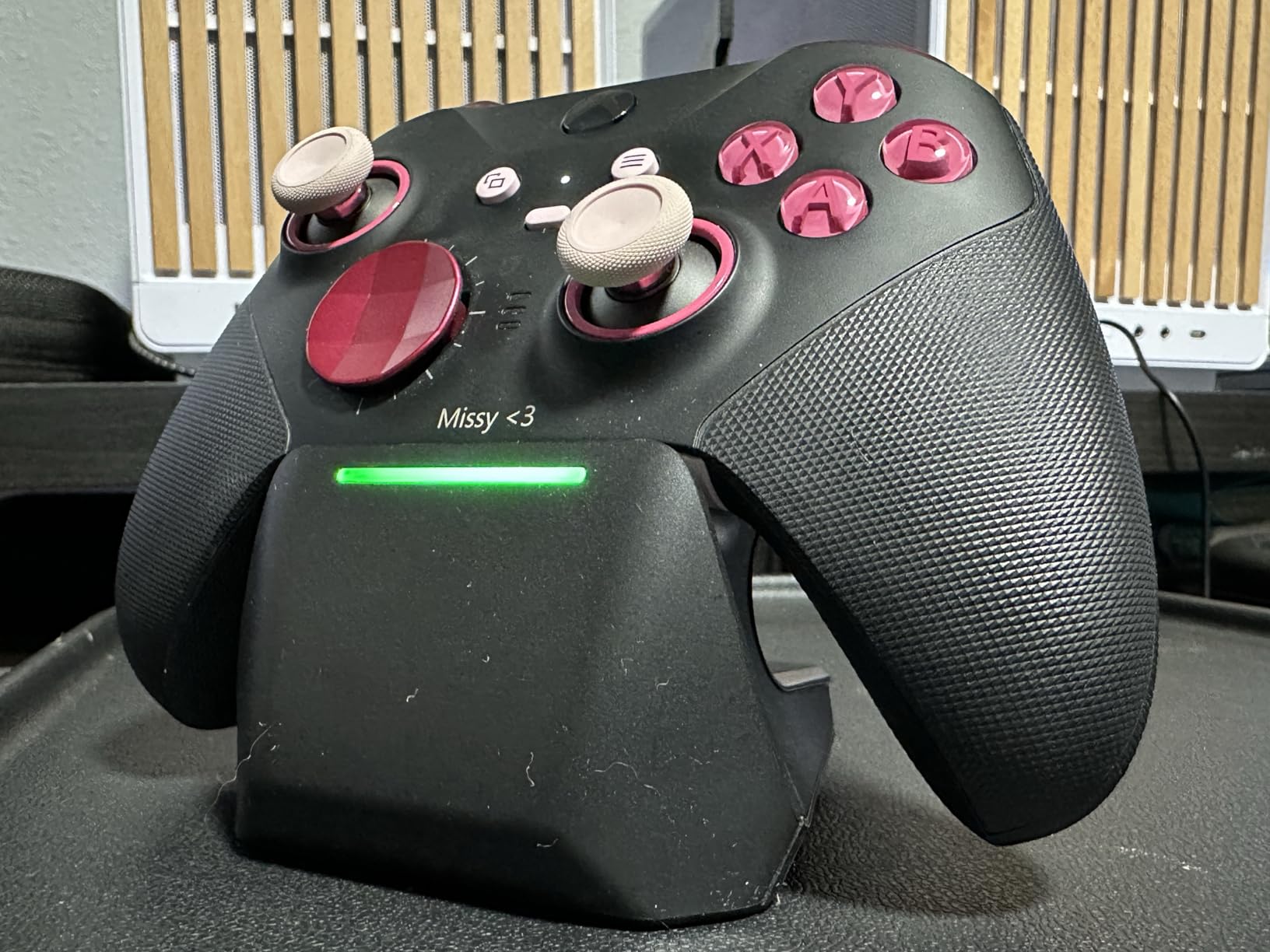 OSTROGEAR Elite Series 2 charging station