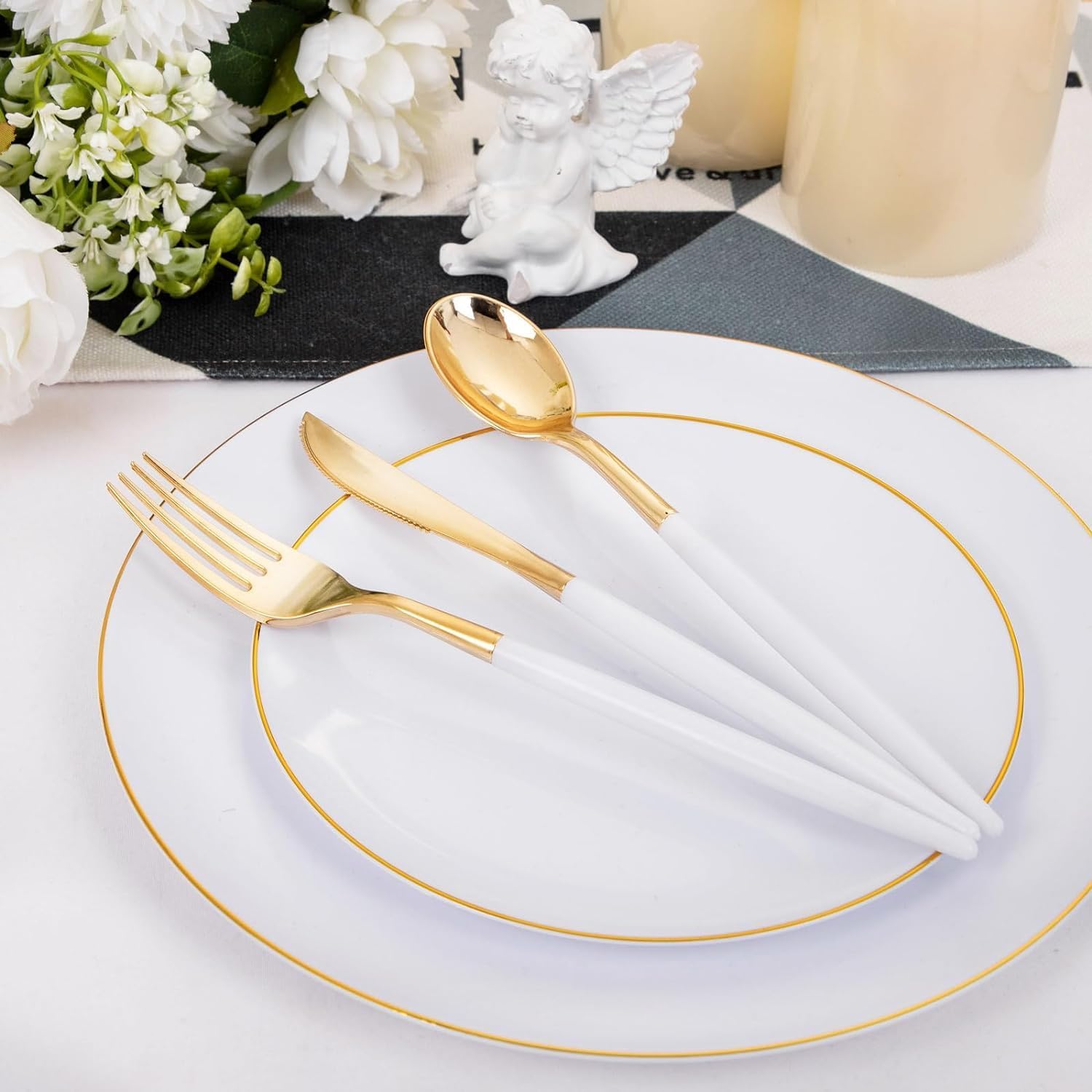 I00000 30 Guests Gold Plastic Plates with Disposable Silverware, Gold Cutlery with White Handle, White Disposable Dinnerware for Parties Wedding