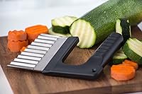 Vista 4 de Fox Run Cortador ondulado de verduras/queso, acero inoxidable, 1 x 4 x 5.25 pulgadas