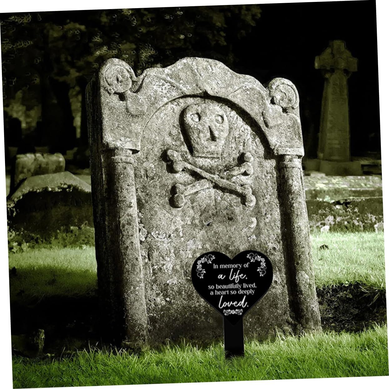 GANAZONO 2pcs Cemetery Heart Stake Handmade Acrylic Lawn Memorial Decoration for Graves Unique Heart Design Easy to Install for Remembrance and Decoration