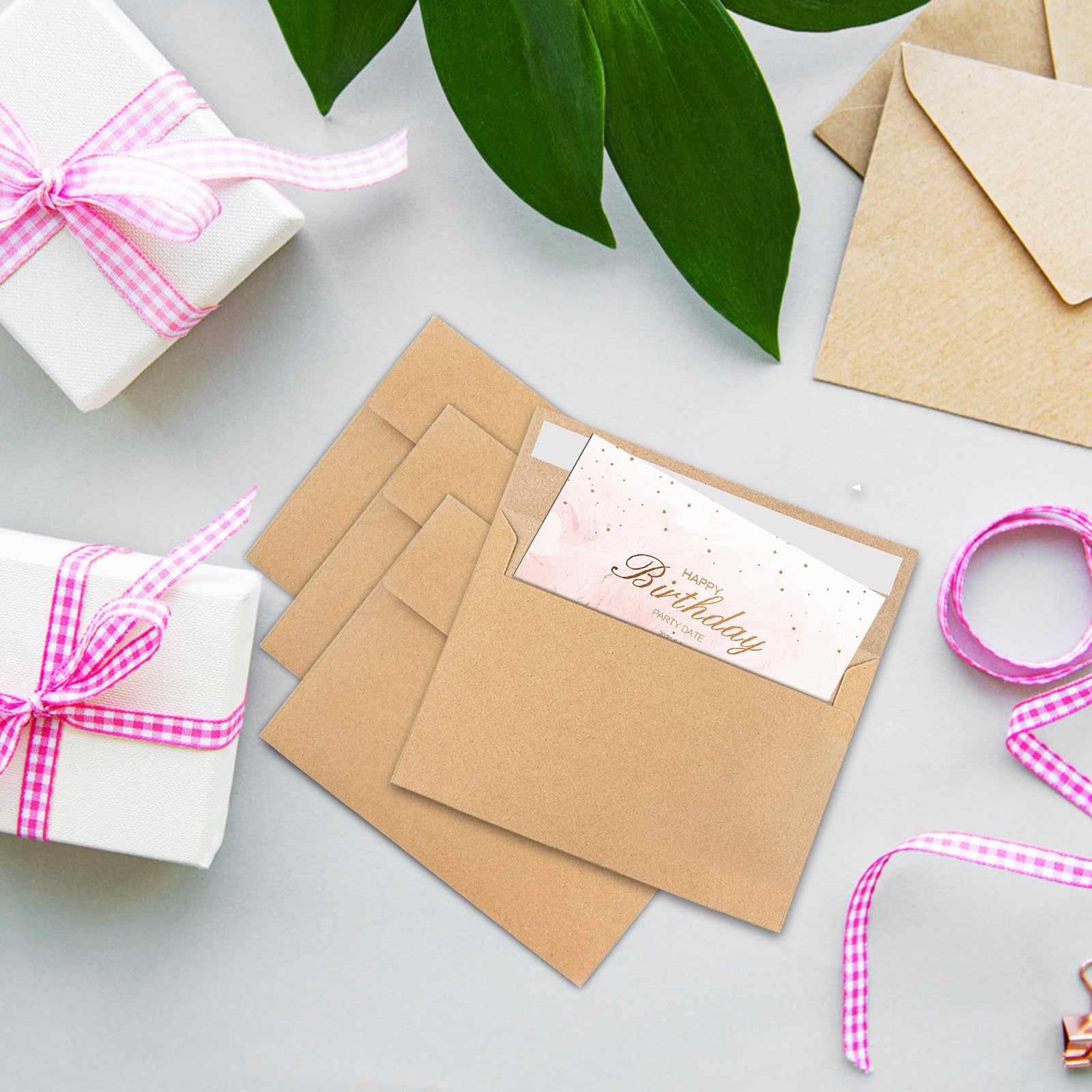 Briefumschläge aus Kraftpapier, Karten Umschläge, A4, 10,2 x 15,2 cm, selbstklebend, für Hochzeiten, Grußkarten, Versand, Einladungen, Fotos, Postkarten, 50 Stück