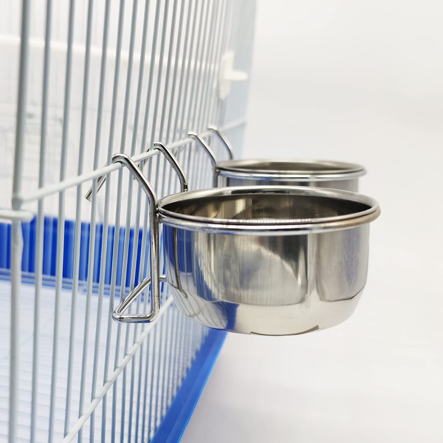2X Comedero Bebedero para Jaula de Pajaro Acero Inoxidable con Gancho Contenedor de Comida 4 Tamaños Cuenco de Comida Colgante para Pájaro Loro Animal Pequeño Perro BPS-11129 * 2