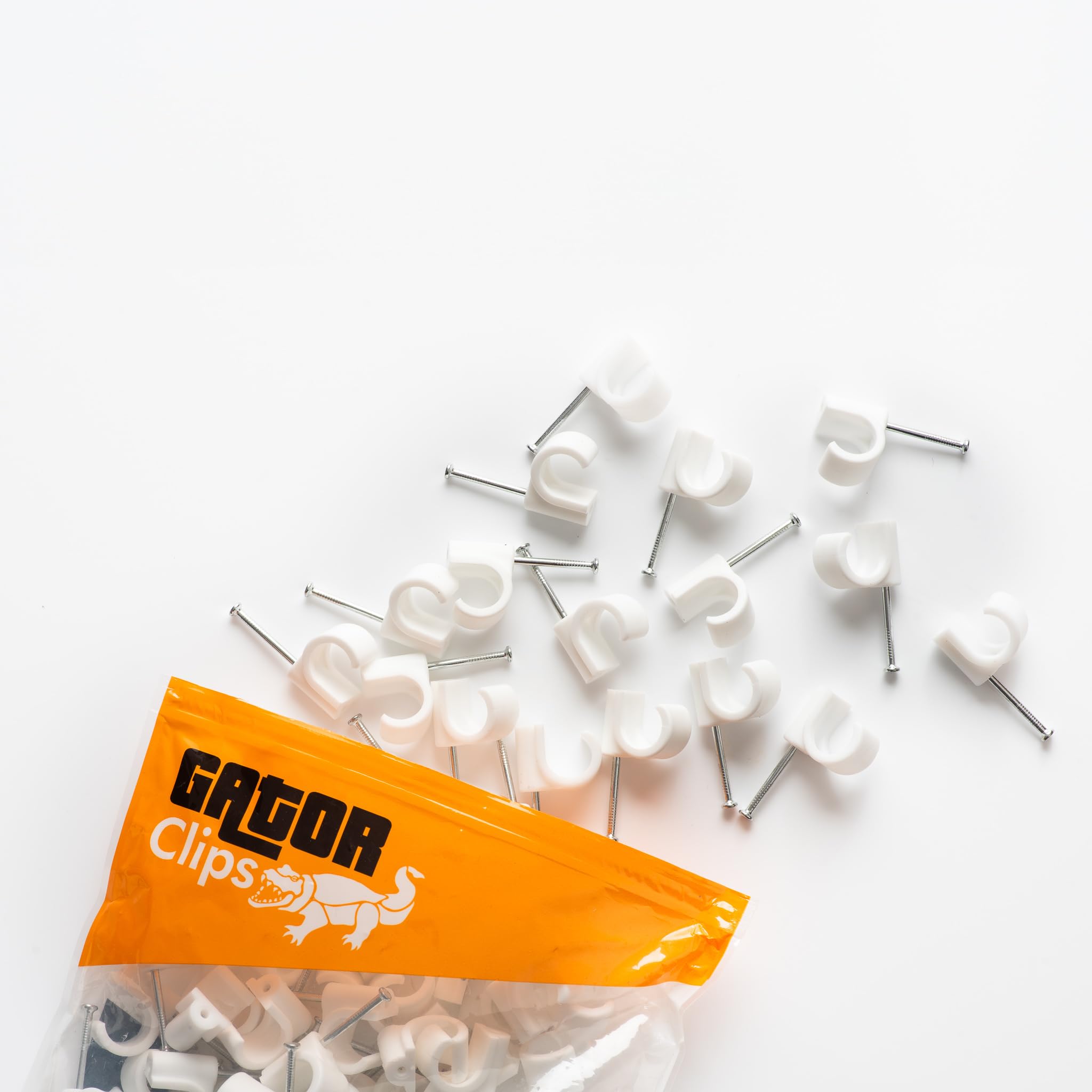 Gator Fixings Nail-in Pipe Clips - Premium Polypropylene with Pre-Fitted Nails - Resealable Trade Pack (10mm-28mm) - 50/100 Pack White Plumbing & Cable Fasteners for Wall Mounting (10mm -Pack of 100)