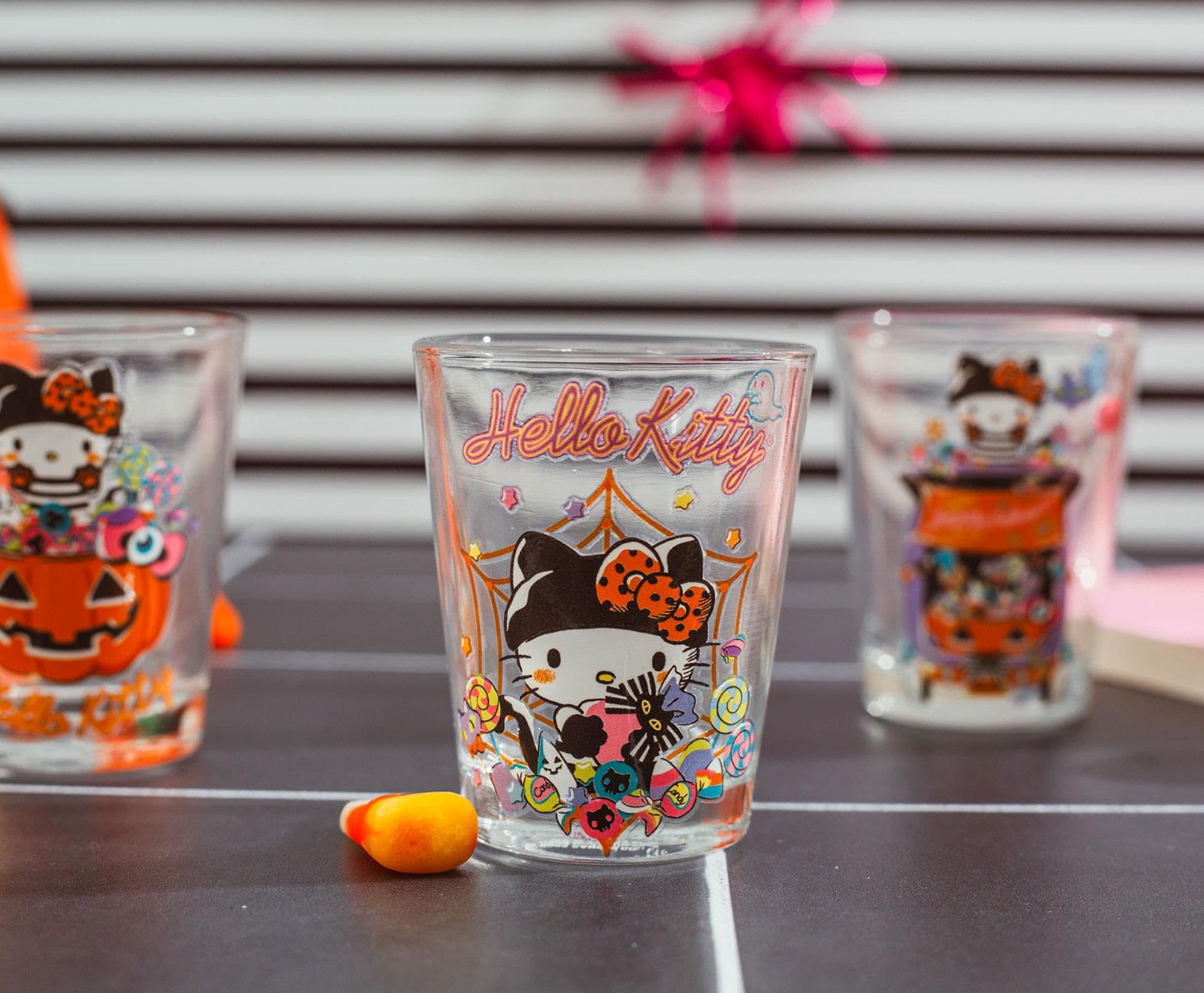 Amazon | サンリオ ハローキティ ハロウィン 2オンス ミニウイスキー