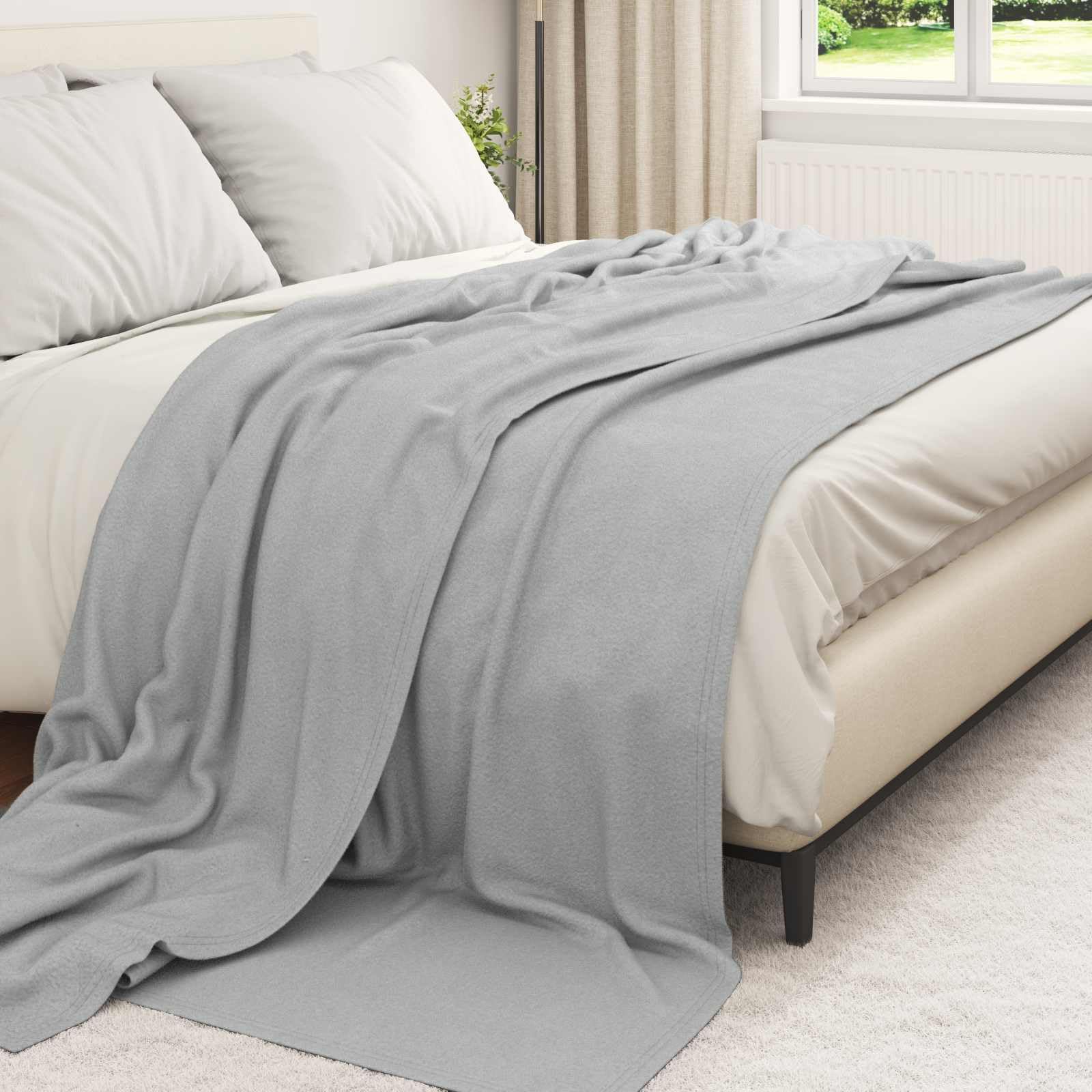 Jeté gris 270 x 240 cm d'une douceur exceptionnelle en toison haut de gamme