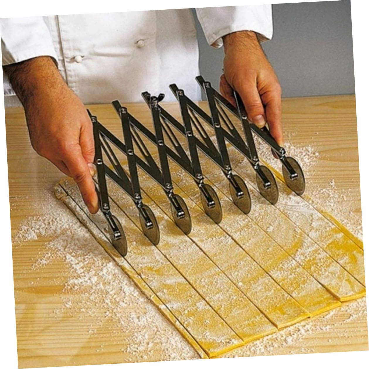 SOIMISS Coupe-pizza à Roues Inox 5 Roulettes Ajustables en Acier Inoxydable, Outil de Pâtisserie Essentiel et Design Pratique Cuisine Moderne