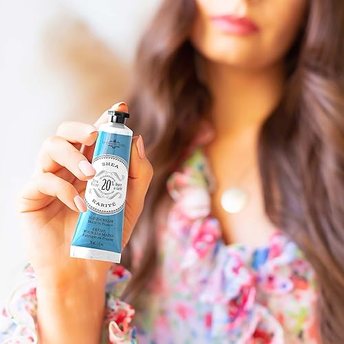 Miniatura 6 de La Chatelaine Juego de regalo de 20  manteca de karité crema de manos 3 x 1 fl oz leche de coco karité almendras dulces o arándano liche