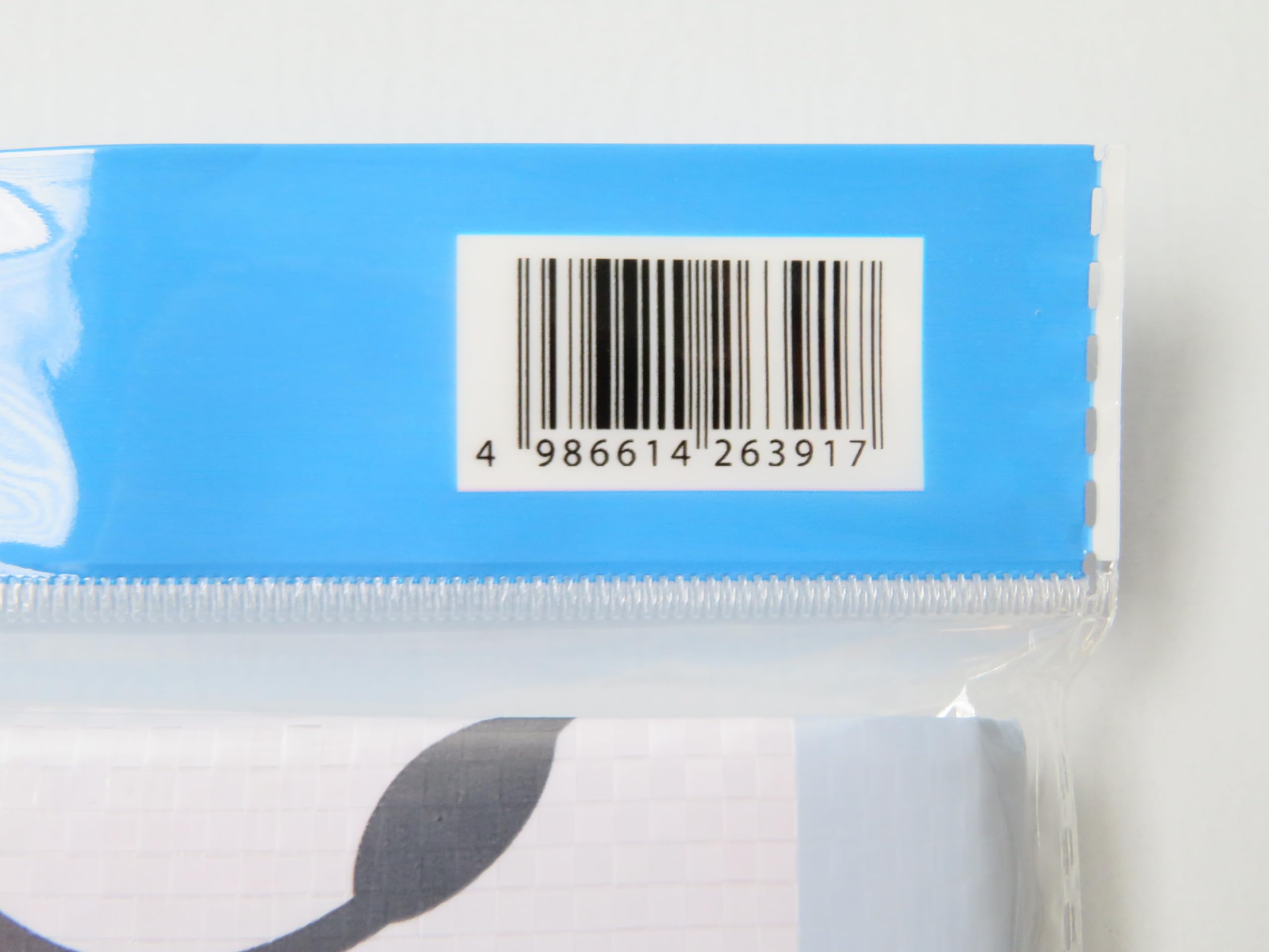 Amazon.co.jp: レジャーシート 60×90cm シマエナガ柄 : スポーツ