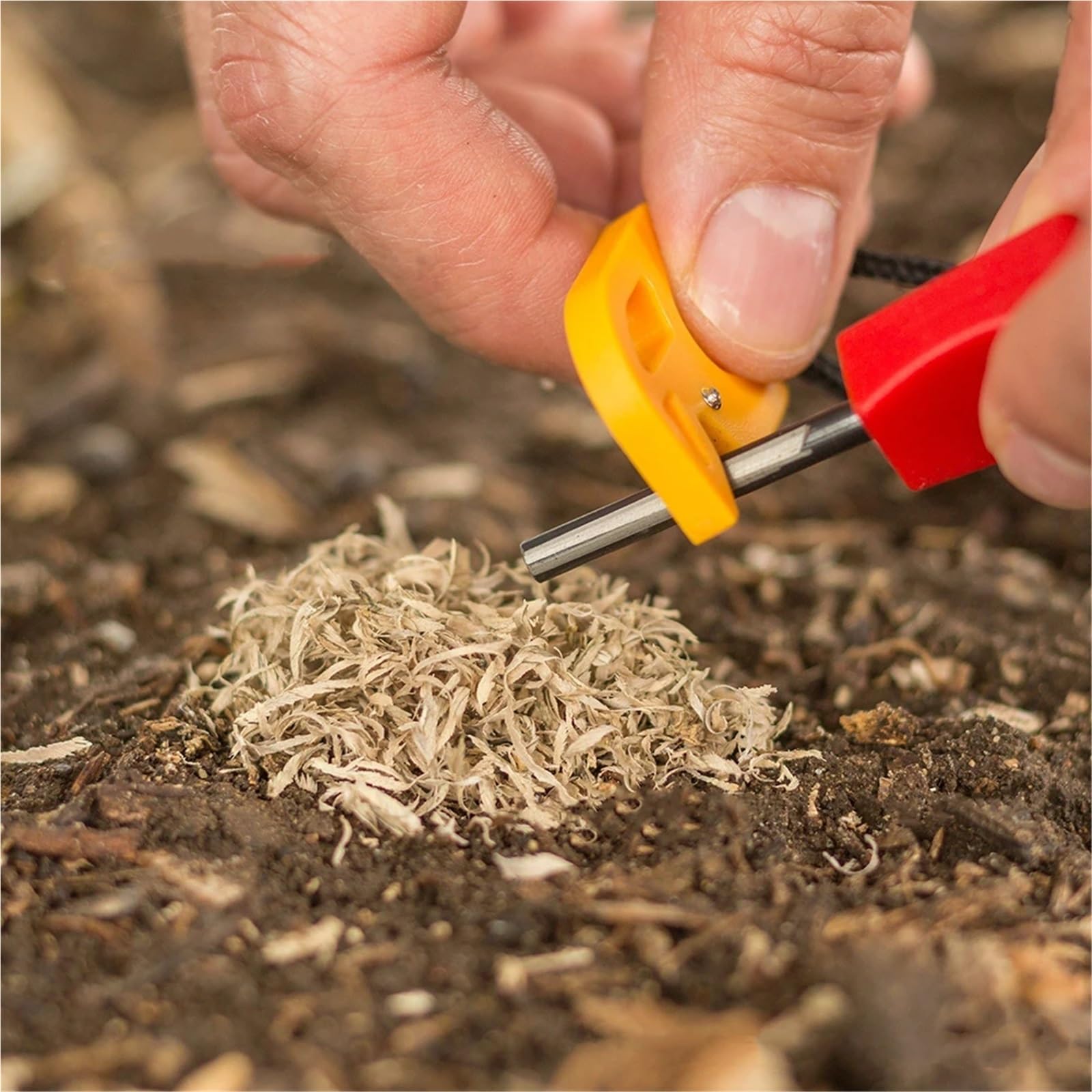 Survival Equipment - Juego de 2 utensilios para hacer yesca con herramienta de arranque de fuego, rallador ligero de acero inoxidable, portátil, supervivencia al aire libre