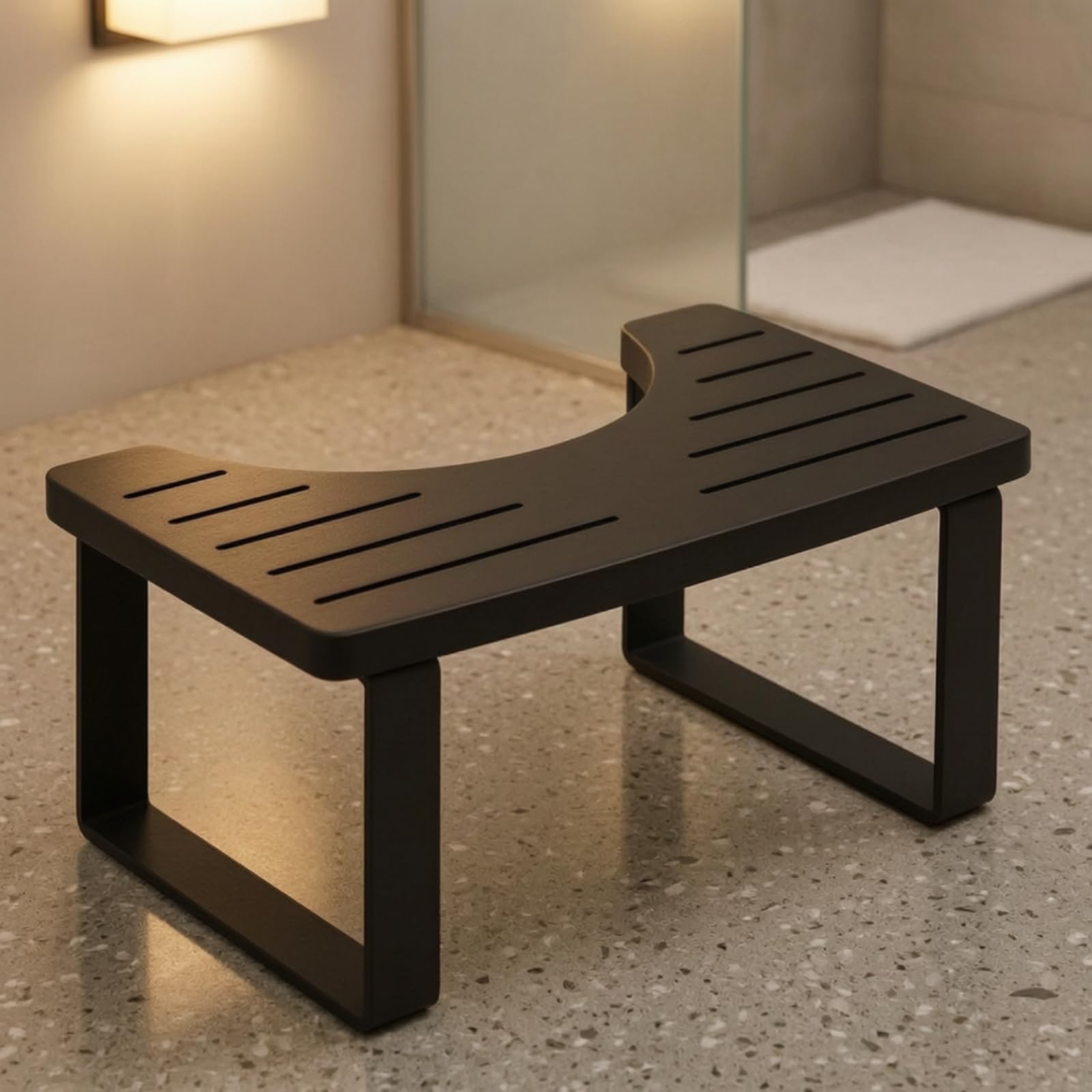 predolo Sgabello Bagno Poggiapiedi Sedia Pedana WC con Top Bambù Curvo Base Metallo Stabile Profilo Sottile Salvaspazio Scanalature Lunghe Foro Centrale per, Nero