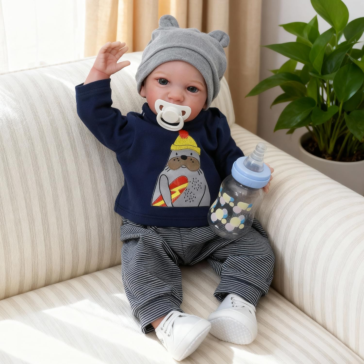 WOOROY Realistic Reborn Baby Dolls Boy - 19 Inch Lifelike Newborn Baby Dolls Handmade Real Life Baby Dolls Reborn Toddler with Soft Cloth Body Gift Toys for Kids Age 3 +
