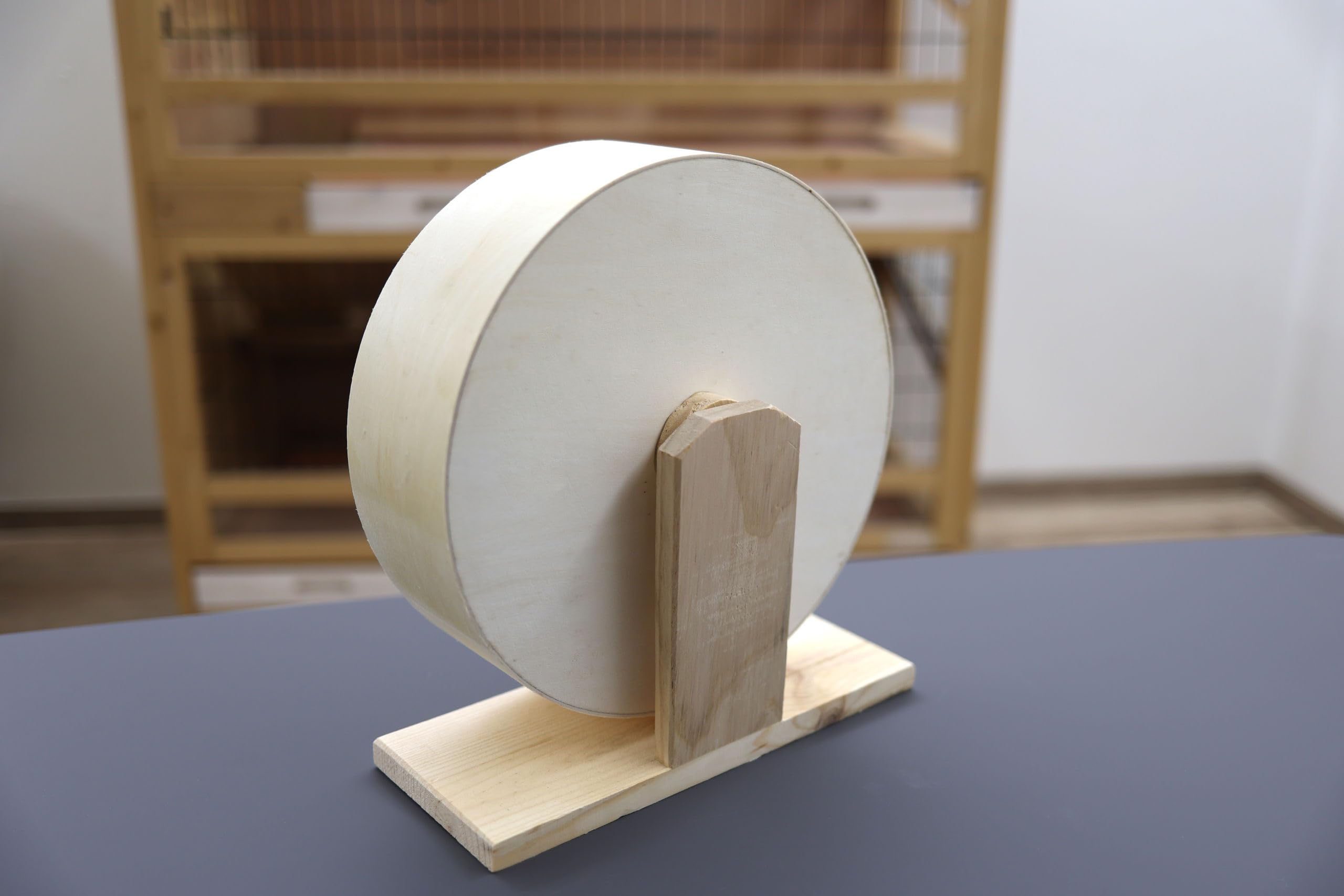 Kerbl Pet Ruota per criceti in legno, Ø 29cm, con superficie in sughero, chiusa, sicura, delicata sulle unghie, silenziosa, ideale per criceti e altri piccoli roditori