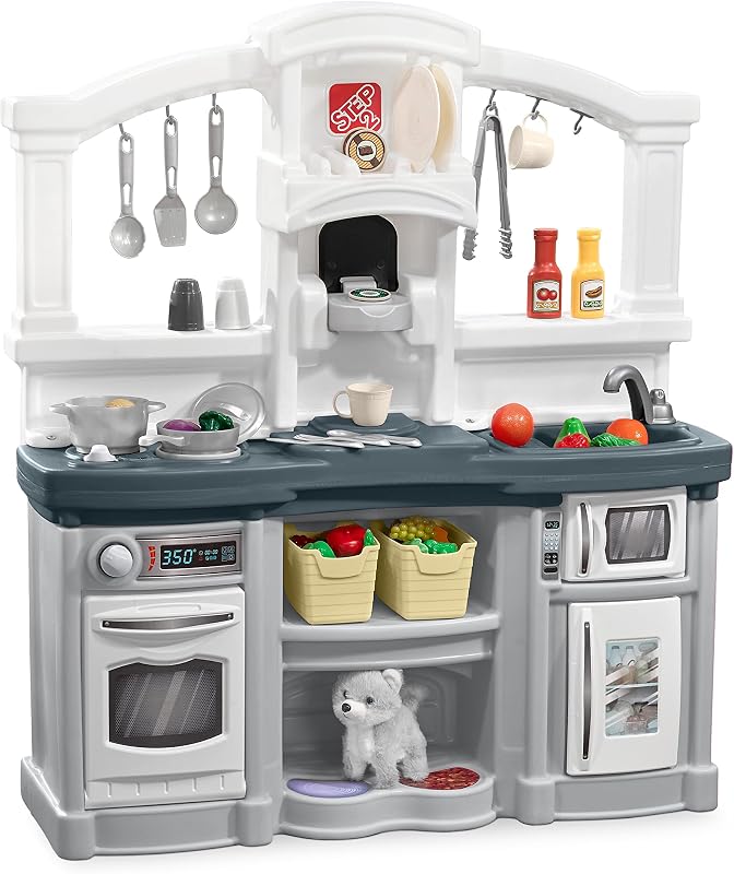 Step2 Fun with Friends Juego de cocina para niños, cocina pequeña interior/exterior con luces y sonidos, plástico duradero, accesorios de juguete de 25 piezas, niños pequeños de 2 años o más, gris