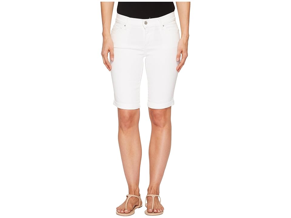 

Levi's(r) Womens Bermuda Shorts (Soft Clean White 1) Women's Shorts